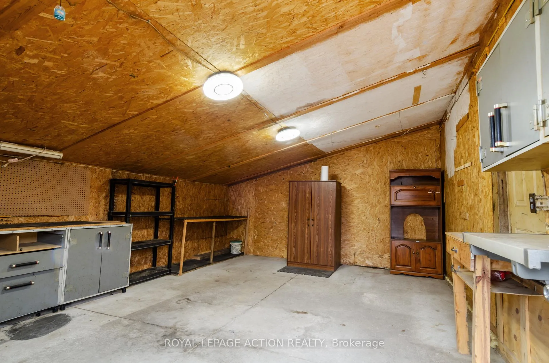 Photo 27 of 71 Barnes Avenue, Brantford — HOMEH