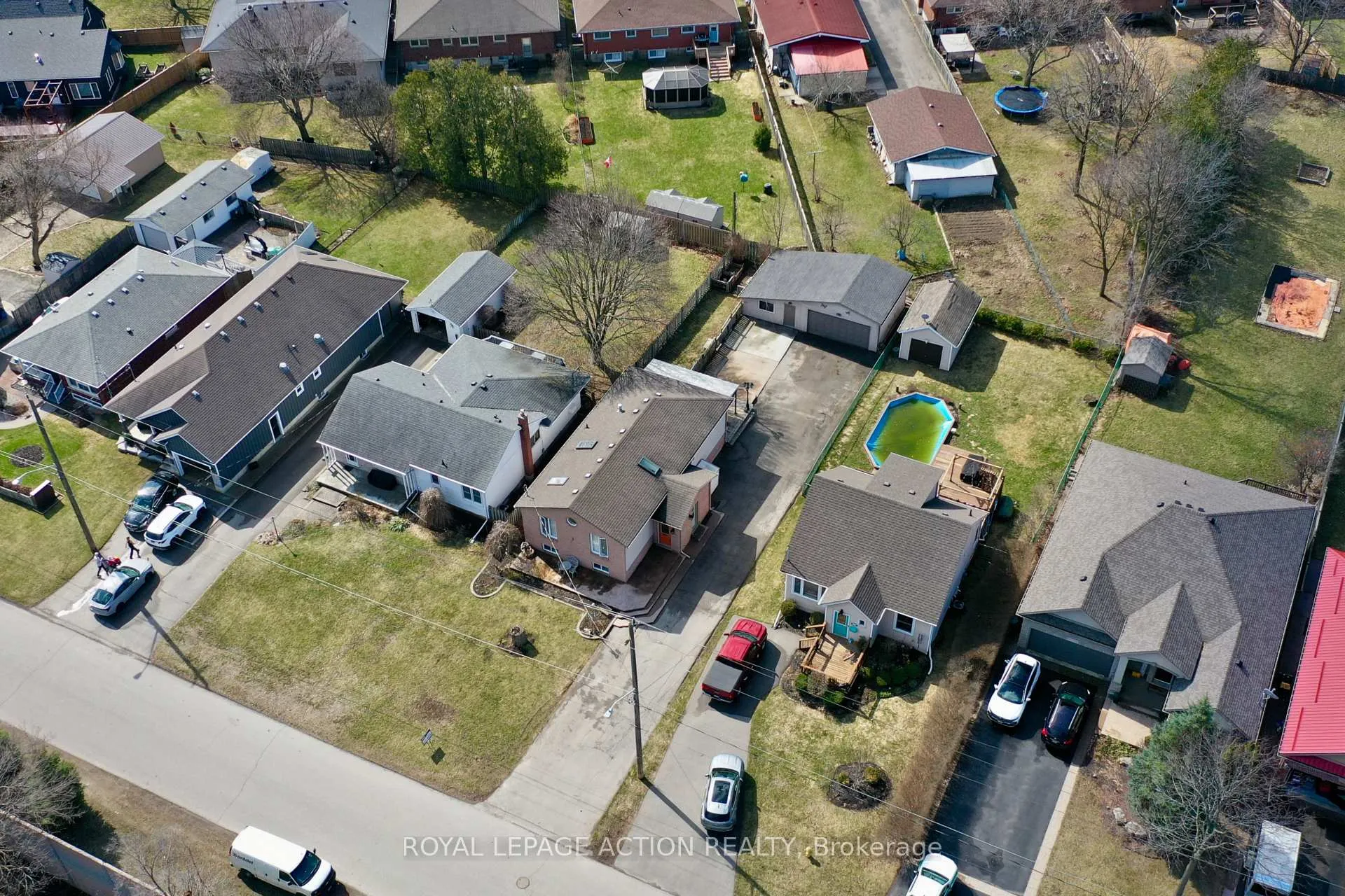 Photo 29 of 71 Barnes Avenue, Brantford — HOMEH