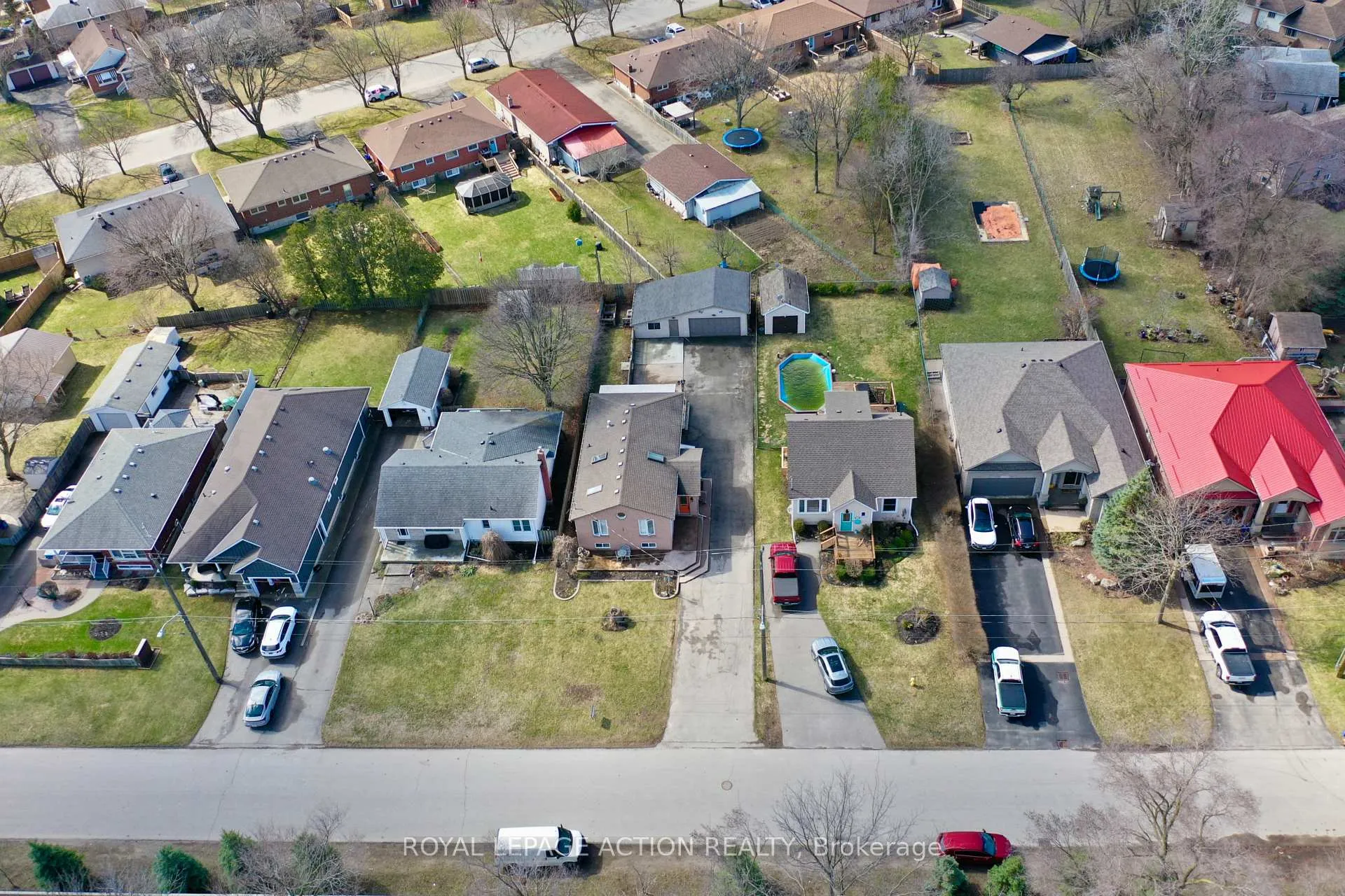 Photo 30 of 71 Barnes Avenue, Brantford — HOMEH
