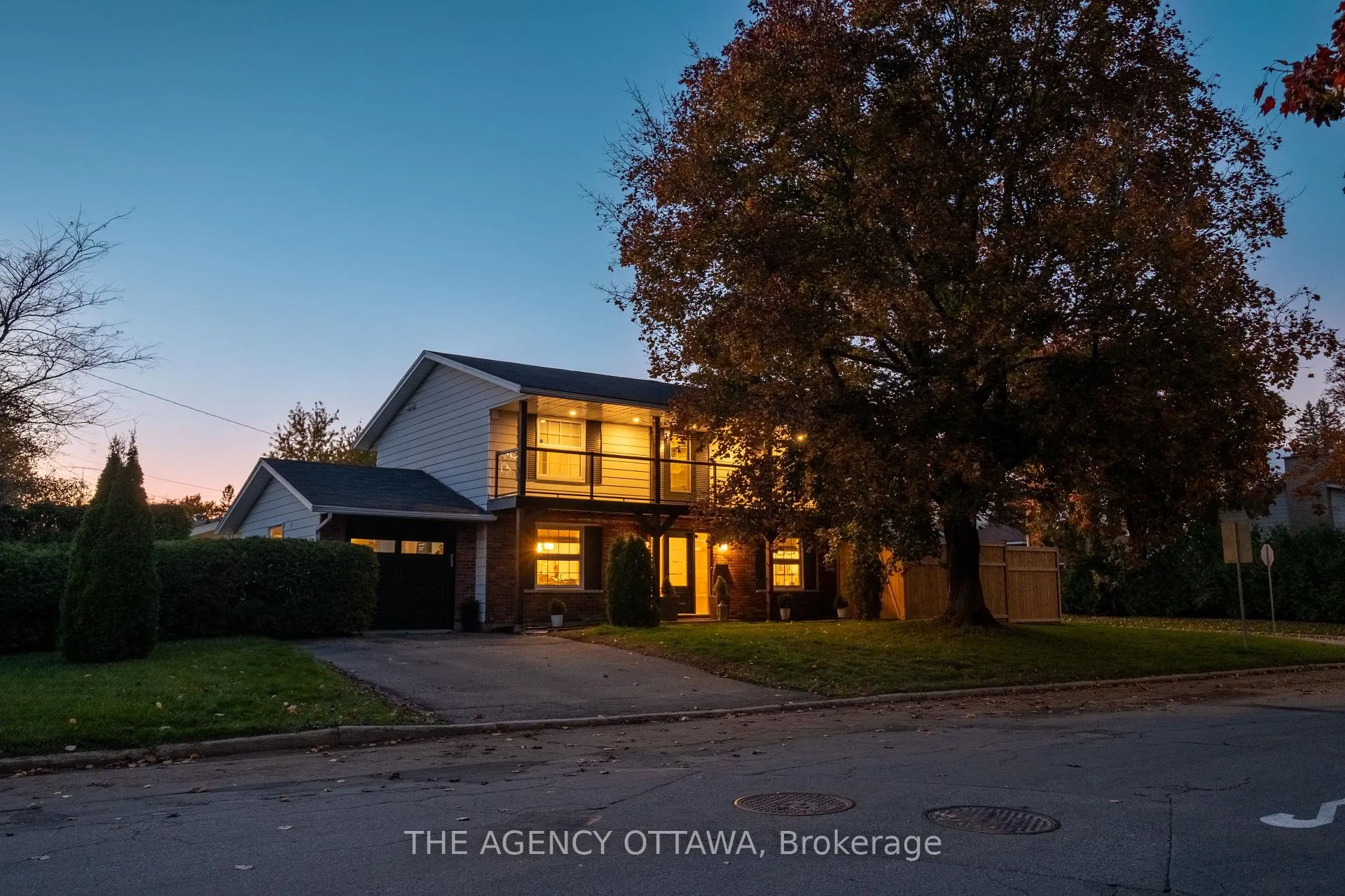 Photo 2 of 2184 Delmar Drive, Ottawa, Playfair Park — HOMEH