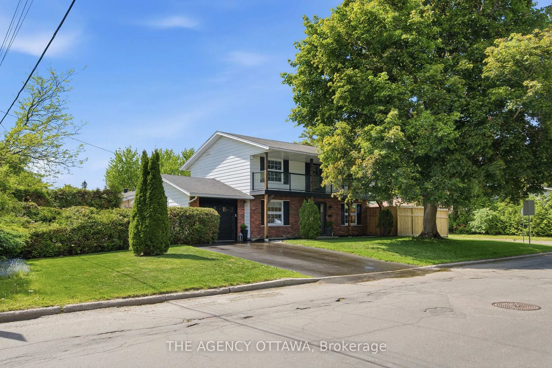 Photo 3 of 2184 Delmar Drive, Ottawa, Playfair Park — HOMEH