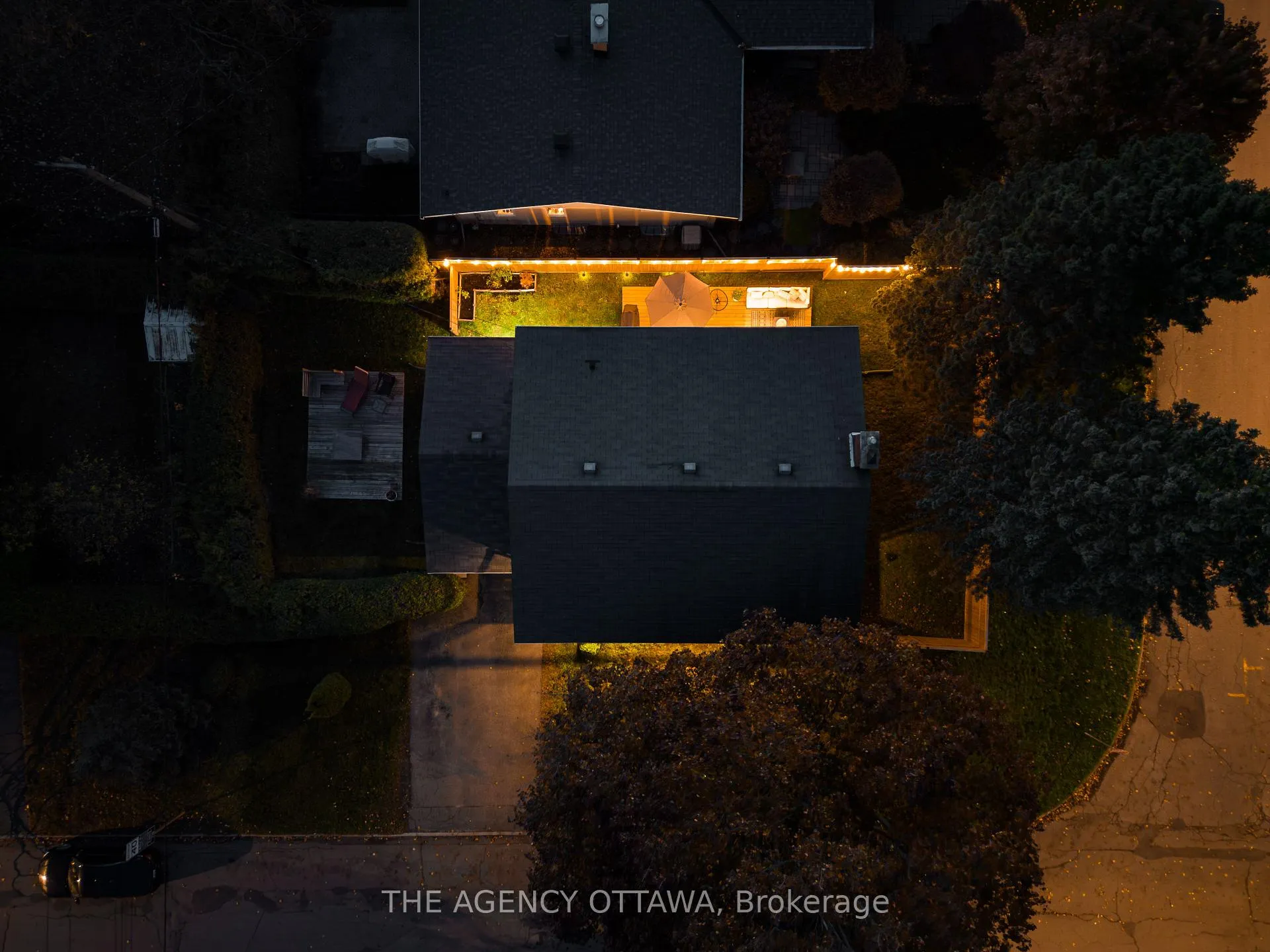 Photo 5 of 2184 Delmar Drive, Ottawa, Playfair Park — HOMEH
