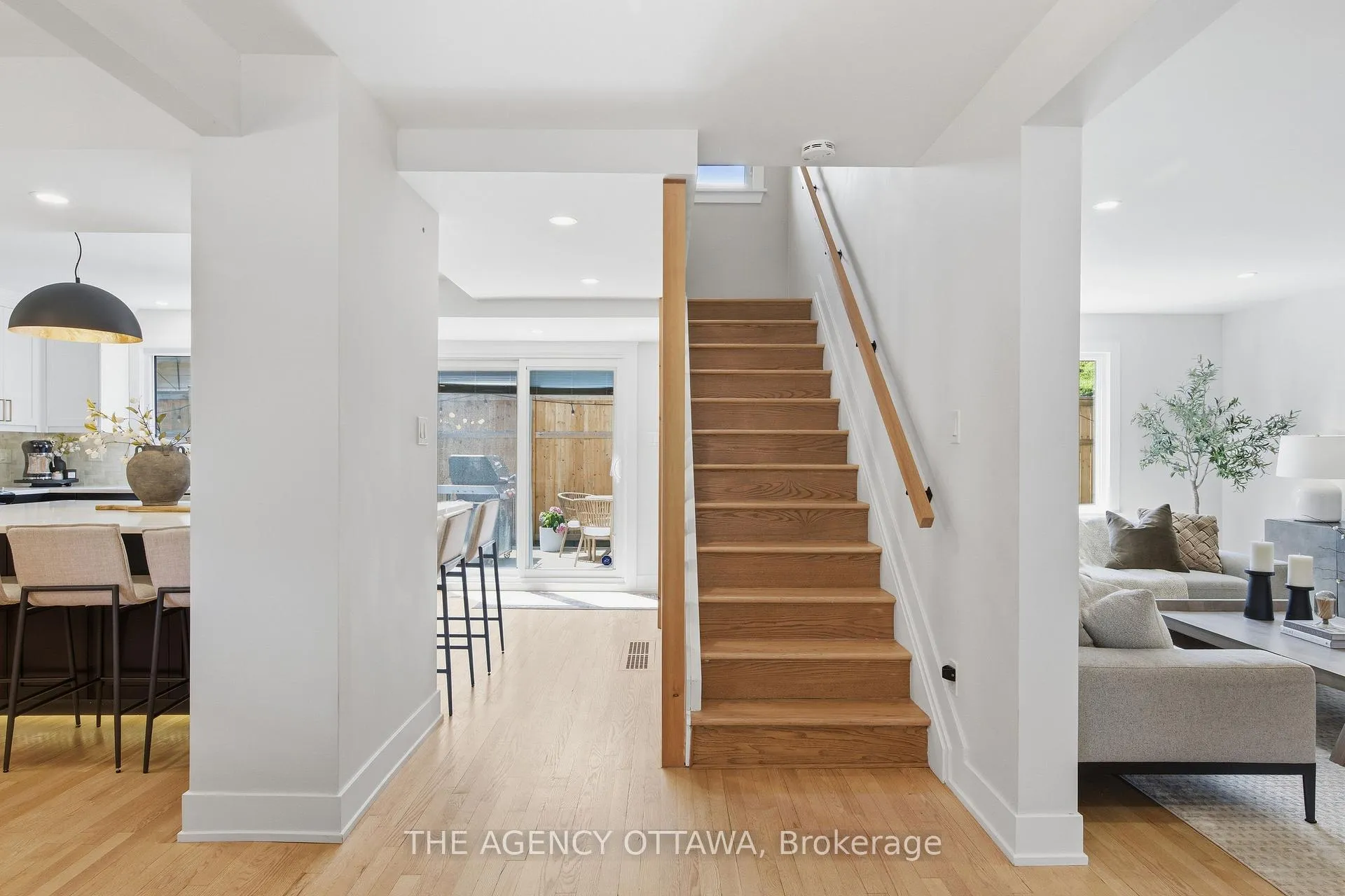 Photo 11 of 2184 Delmar Drive, Ottawa, Playfair Park — HOMEH