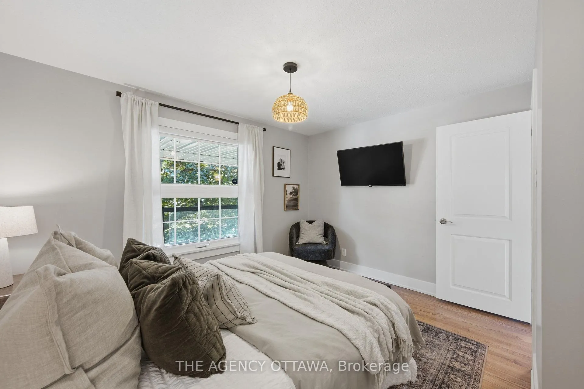 Photo 28 of 2184 Delmar Drive, Ottawa, Playfair Park — HOMEH