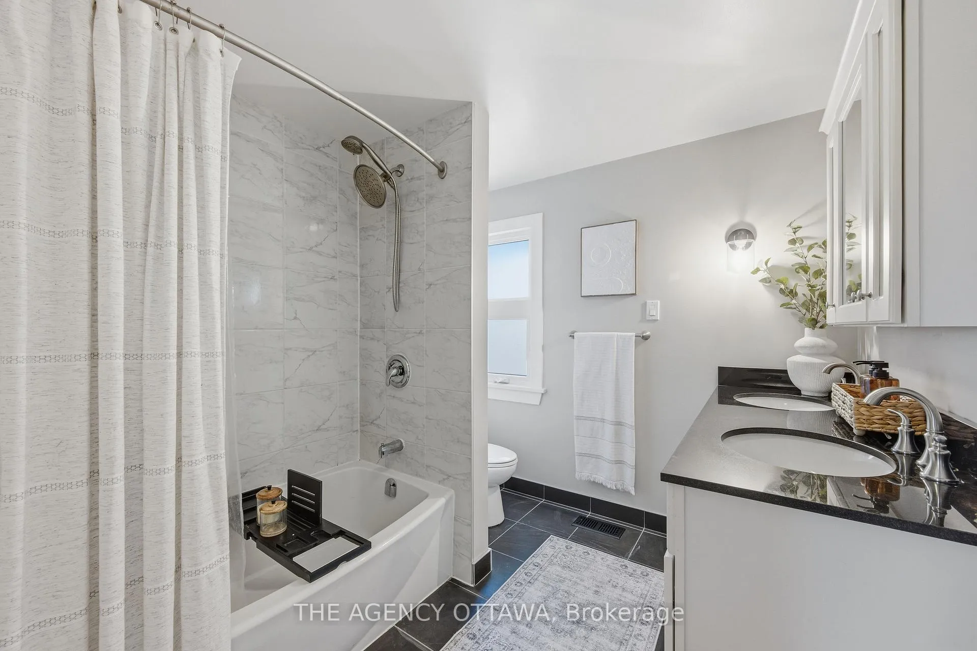 Photo 33 of 2184 Delmar Drive, Ottawa, Playfair Park — HOMEH