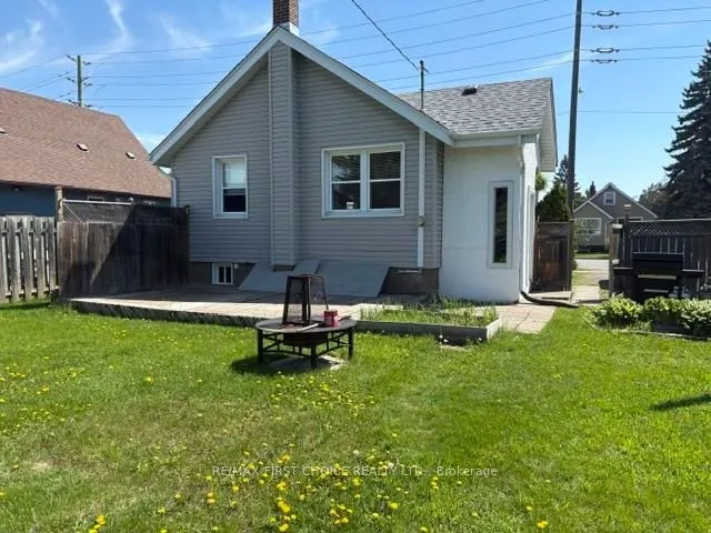 Photo 2 of 751 Sprague Street, Thunder Bay, Westfort — HOMEH