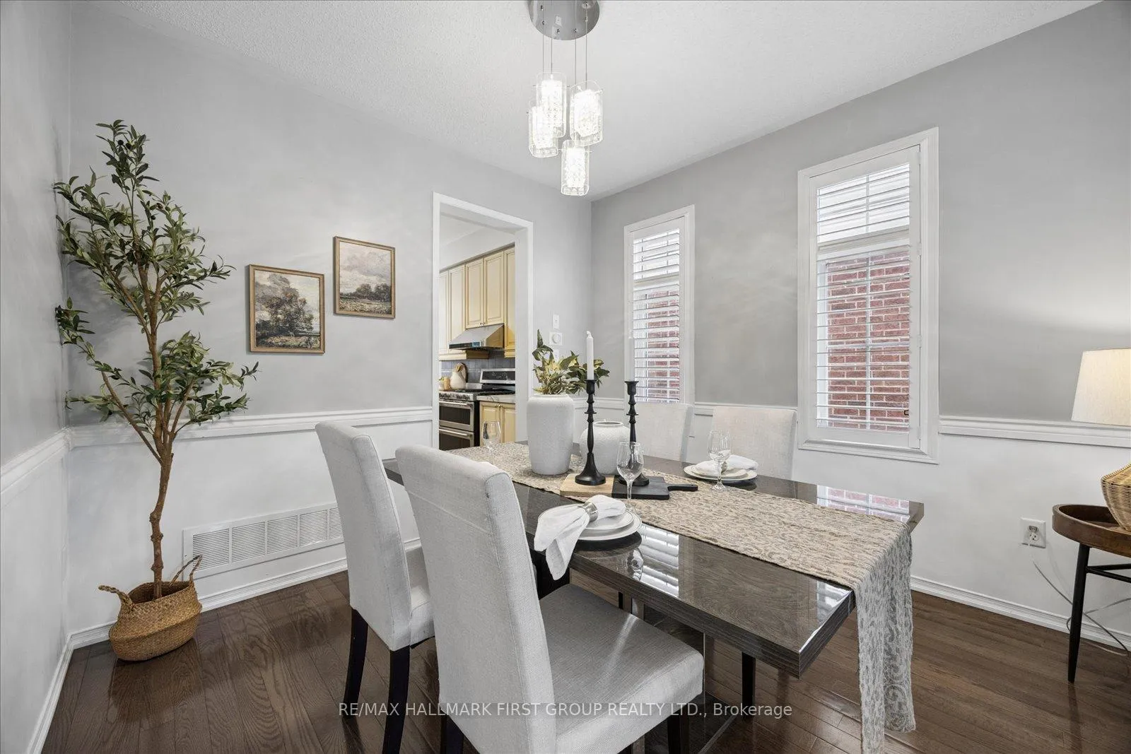 Photo 5 of 165 Northern Dancer Drive, Oshawa, Windfields — HOMEH