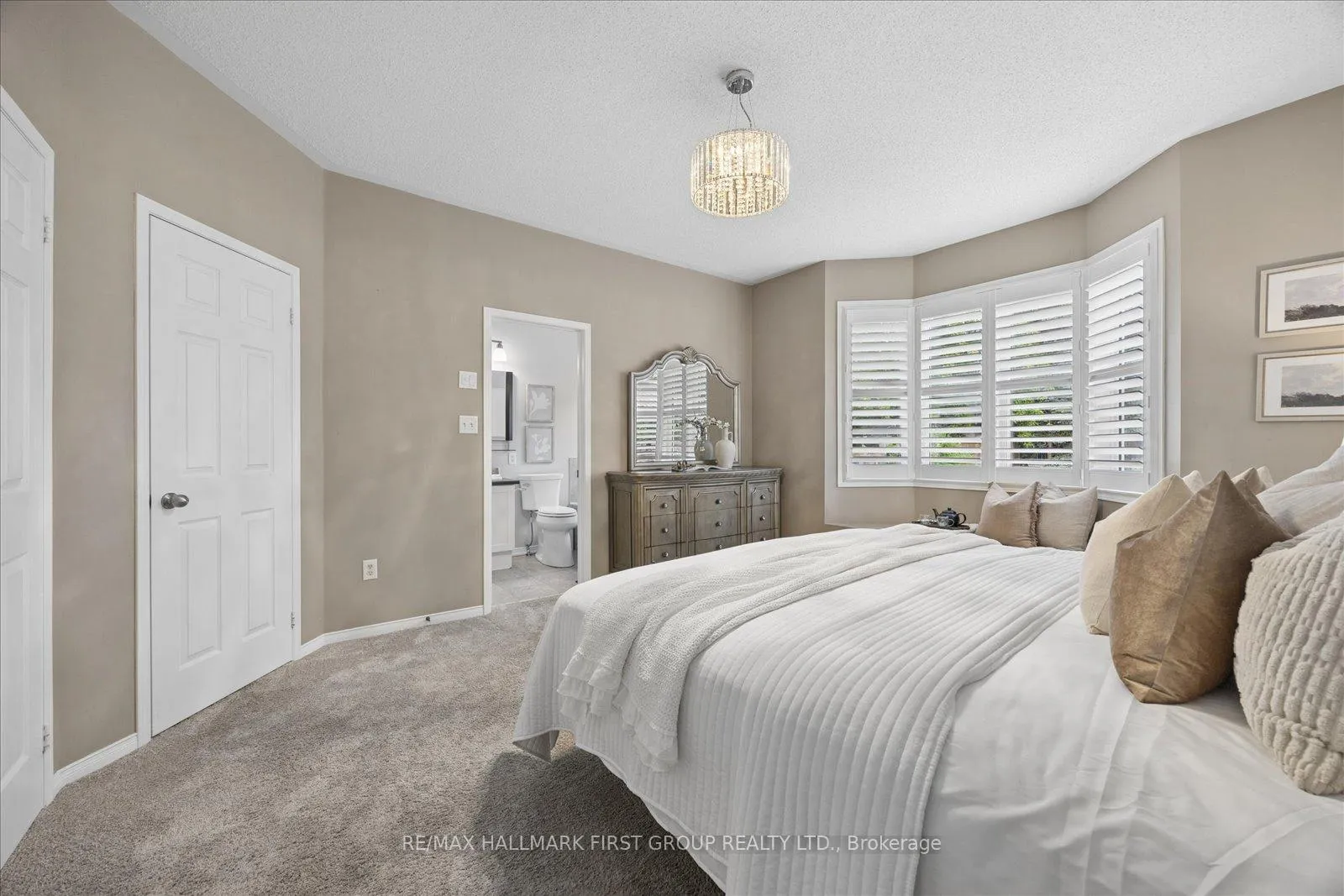 Photo 12 of 165 Northern Dancer Drive, Oshawa, Windfields — HOMEH