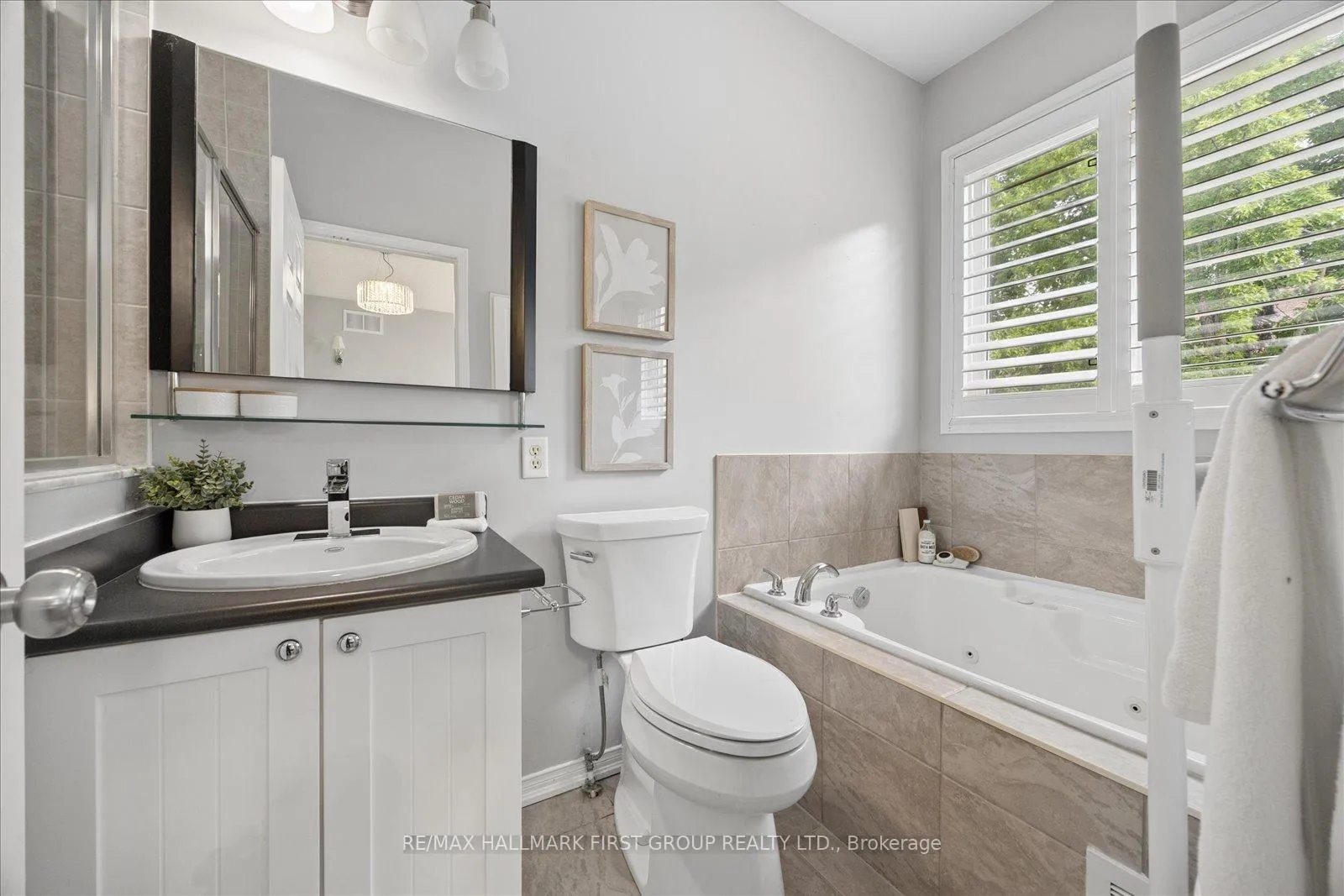 Photo 15 of 165 Northern Dancer Drive, Oshawa, Windfields — HOMEH