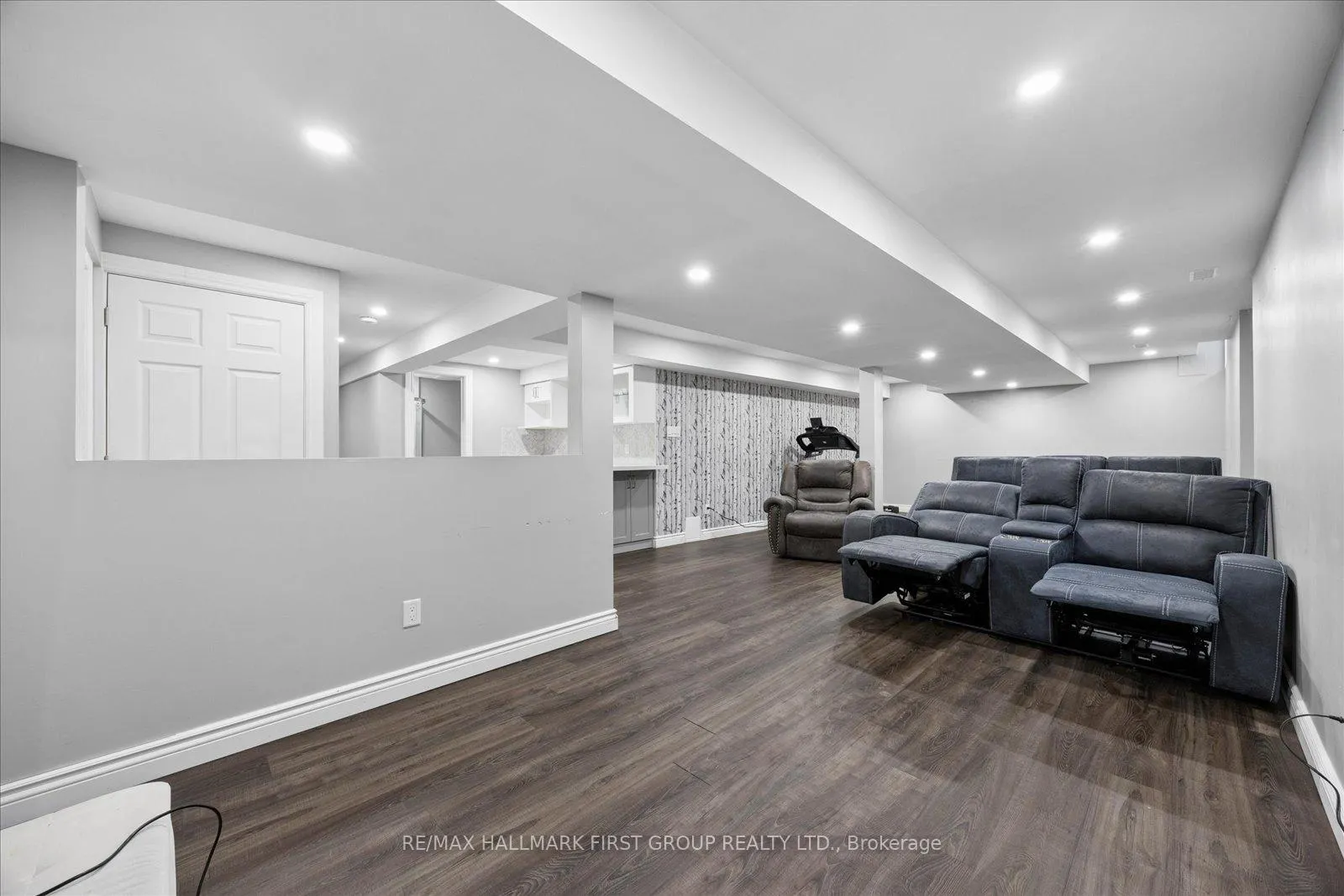 Photo 23 of 165 Northern Dancer Drive, Oshawa, Windfields — HOMEH
