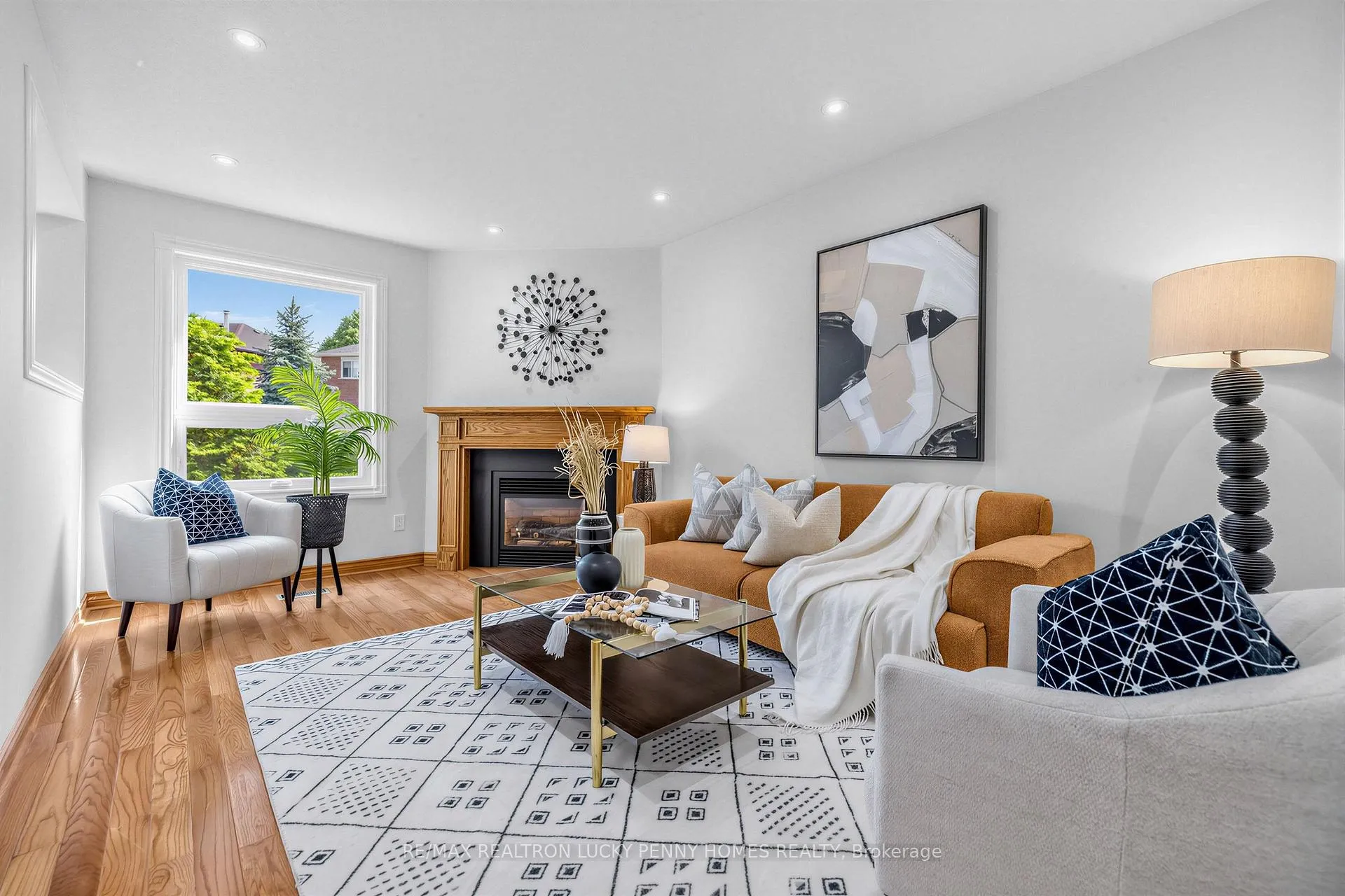 Photo 16 of 19 Norwich Drive, Markham, Raymerville — HOMEH