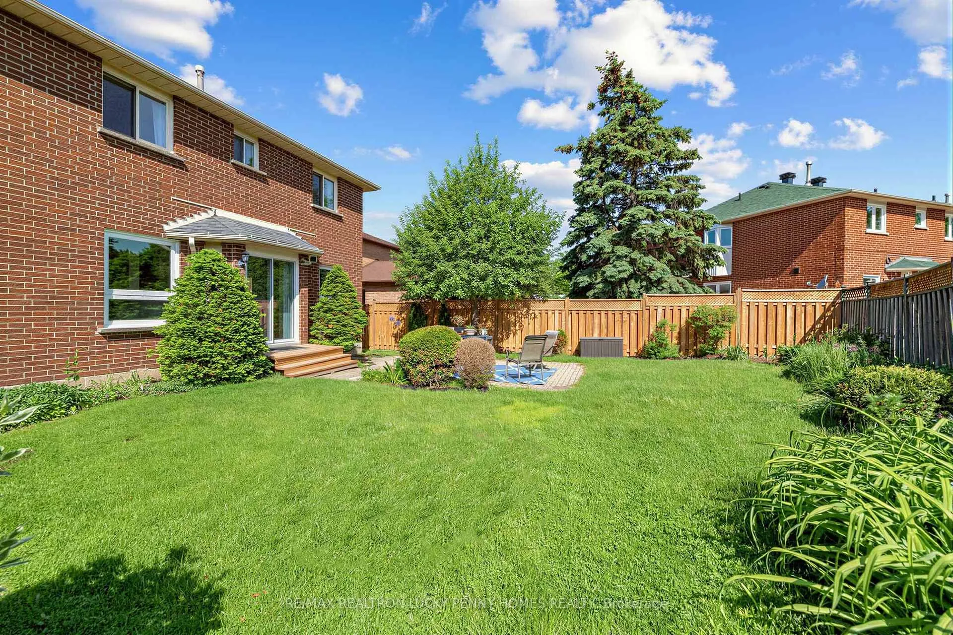 Photo 29 of 19 Norwich Drive, Markham, Raymerville — HOMEH