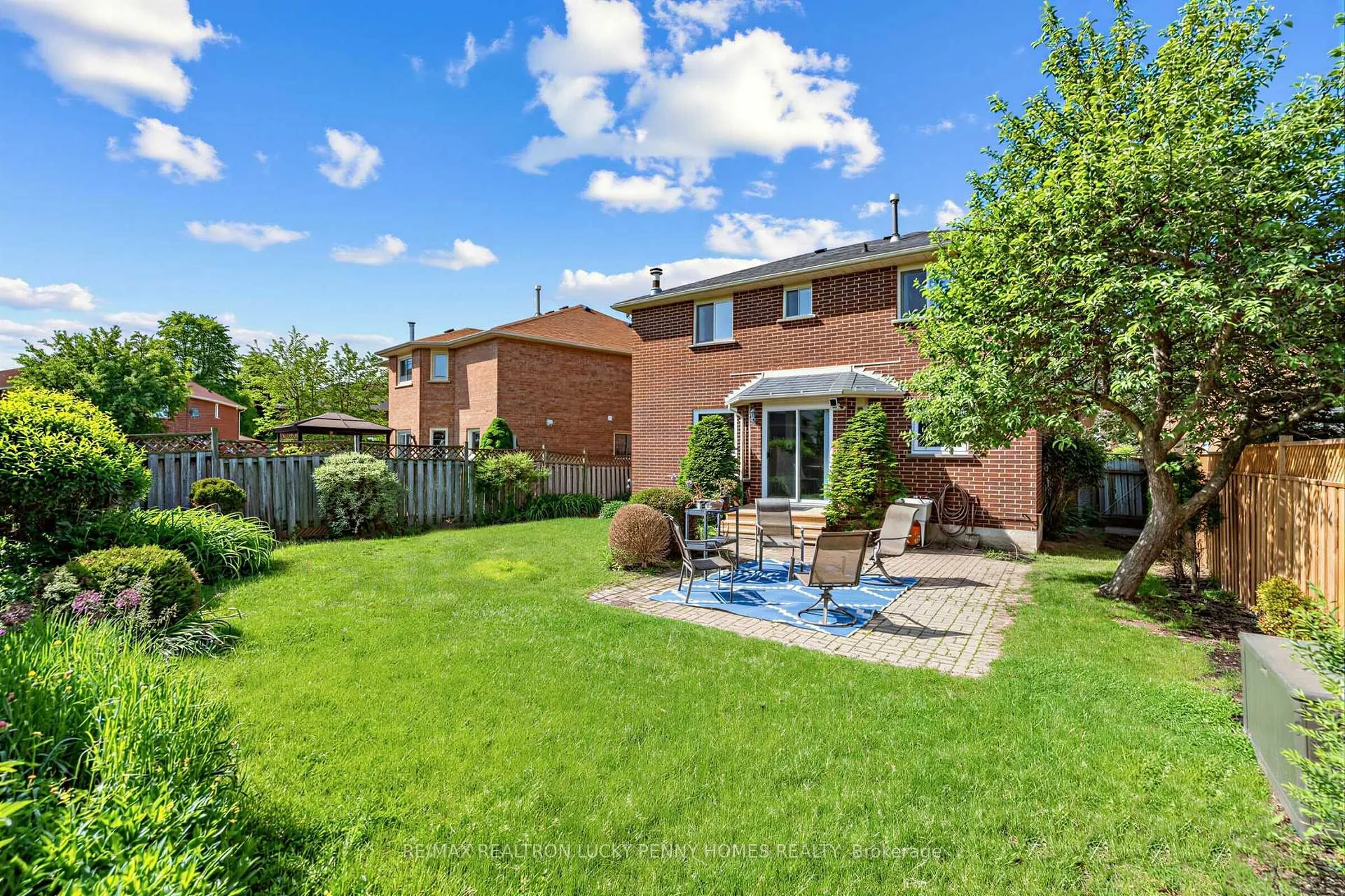 Photo 30 of 19 Norwich Drive, Markham, Raymerville — HOMEH