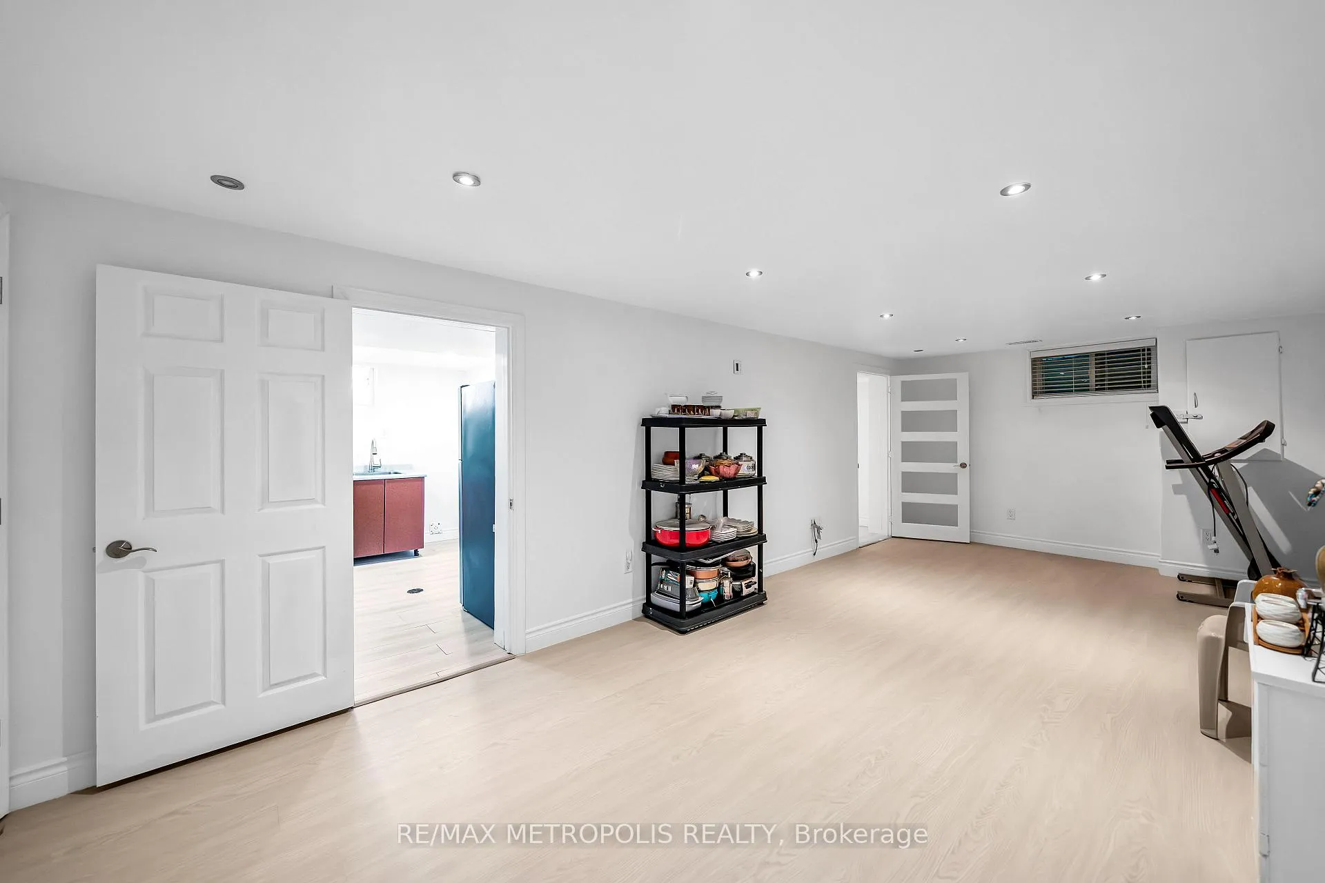 Photo 2 of Unit Basement, 834 Sanok Drive, Pickering, West Shore — HOMEH