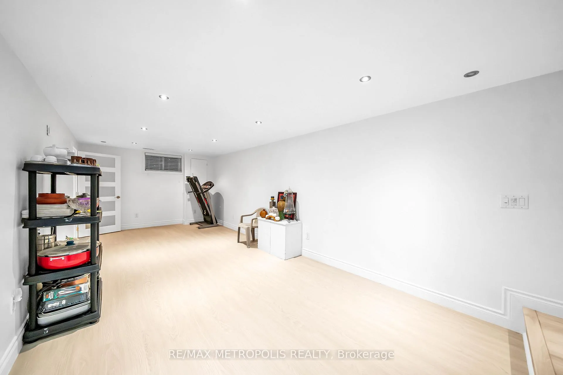 Photo 5 of Unit Basement, 834 Sanok Drive, Pickering, West Shore — HOMEH
