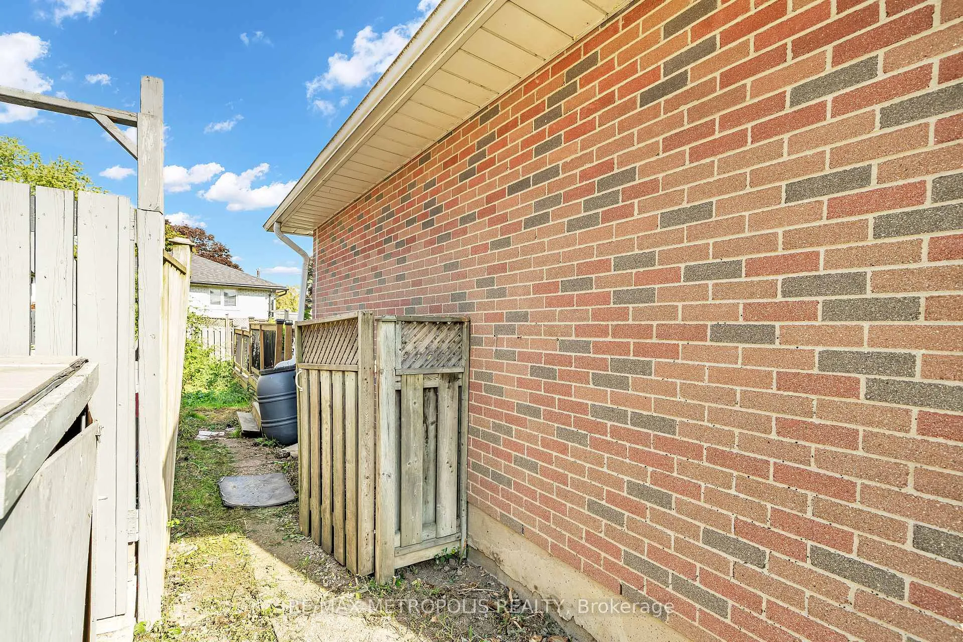 Photo 11 of Unit Basement, 834 Sanok Drive, Pickering, West Shore — HOMEH
