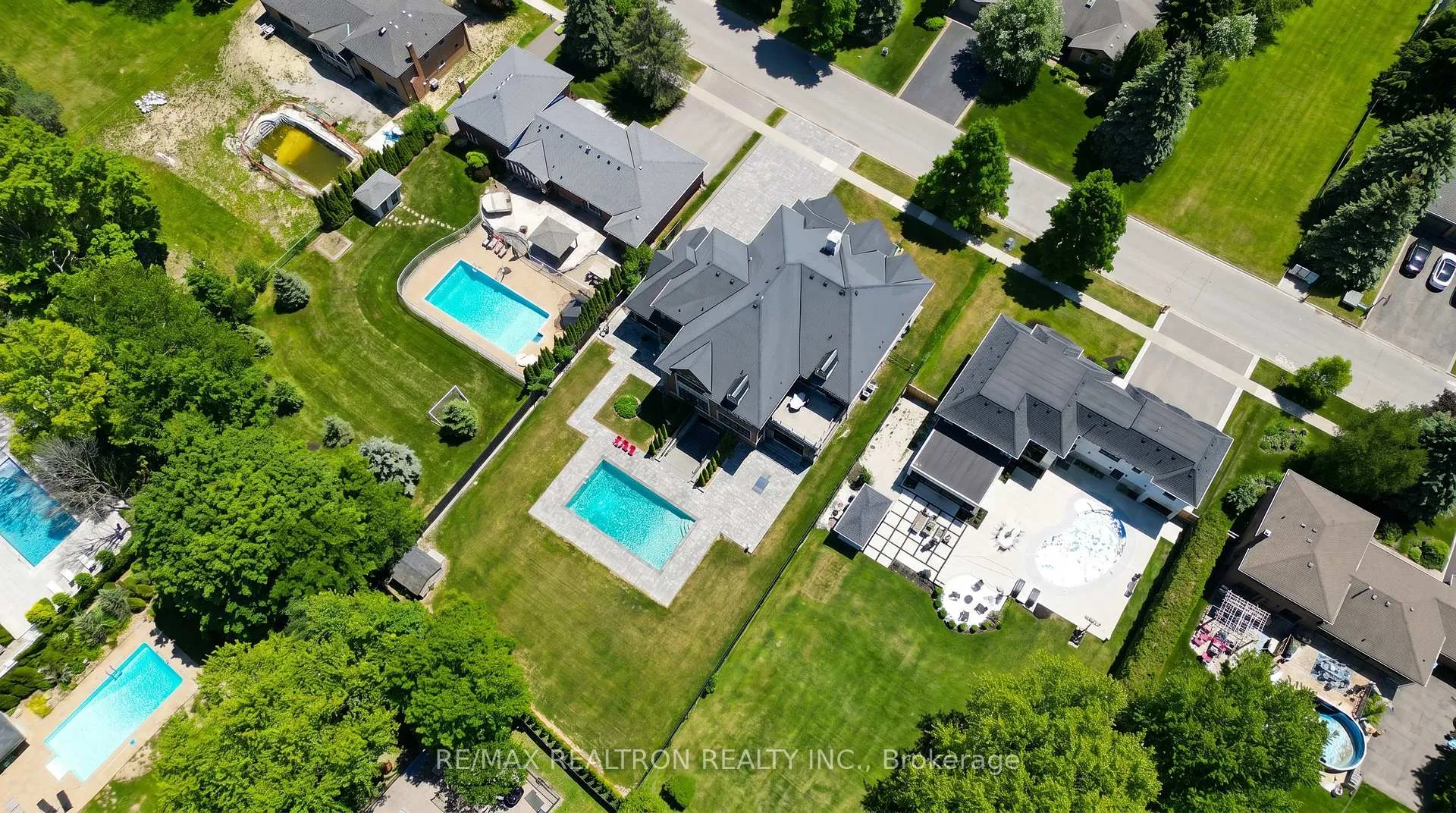 Photo 7 of 76 Burton Grove, King, King City — HOMEH