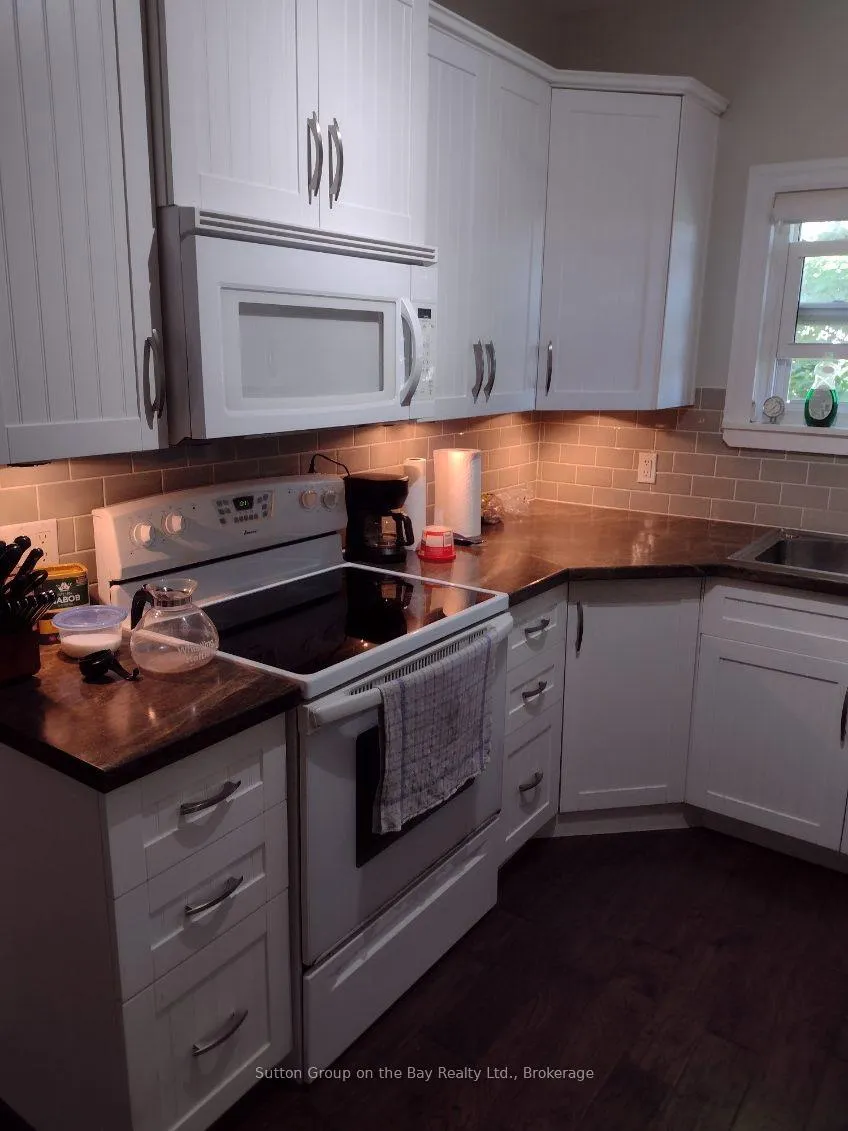 Photo 8 of 168 Cargiill Road, Brockton — HOMEH