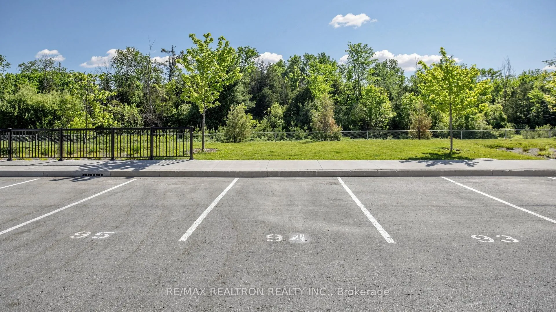 Photo 23 of Unit 408, 10 Culinary Lane, Barrie, Rural Barrie Southeast — HOMEH
