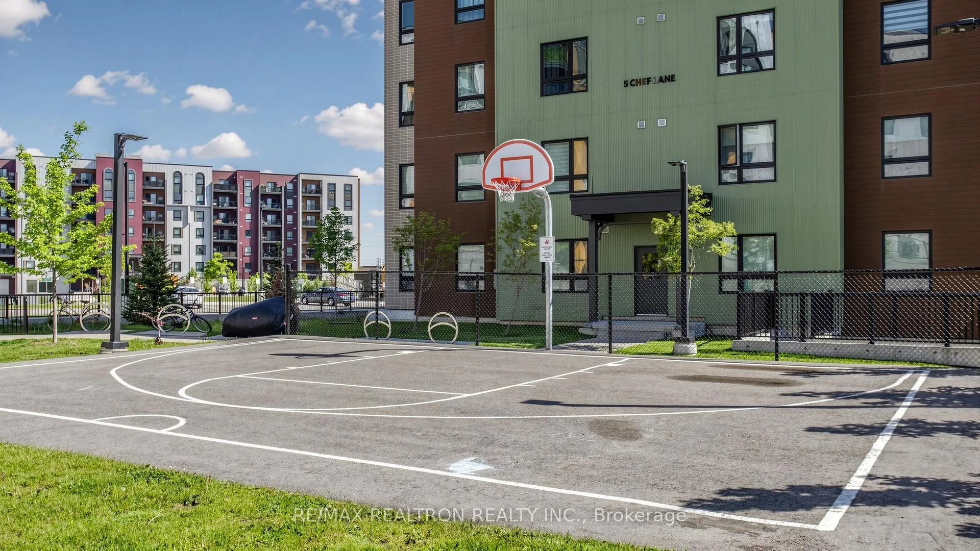 Photo 24 of Unit 408, 10 Culinary Lane, Barrie, Rural Barrie Southeast — HOMEH