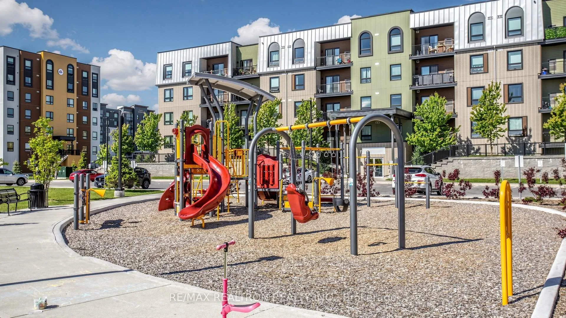 Photo 25 of Unit 408, 10 Culinary Lane, Barrie, Rural Barrie Southeast — HOMEH