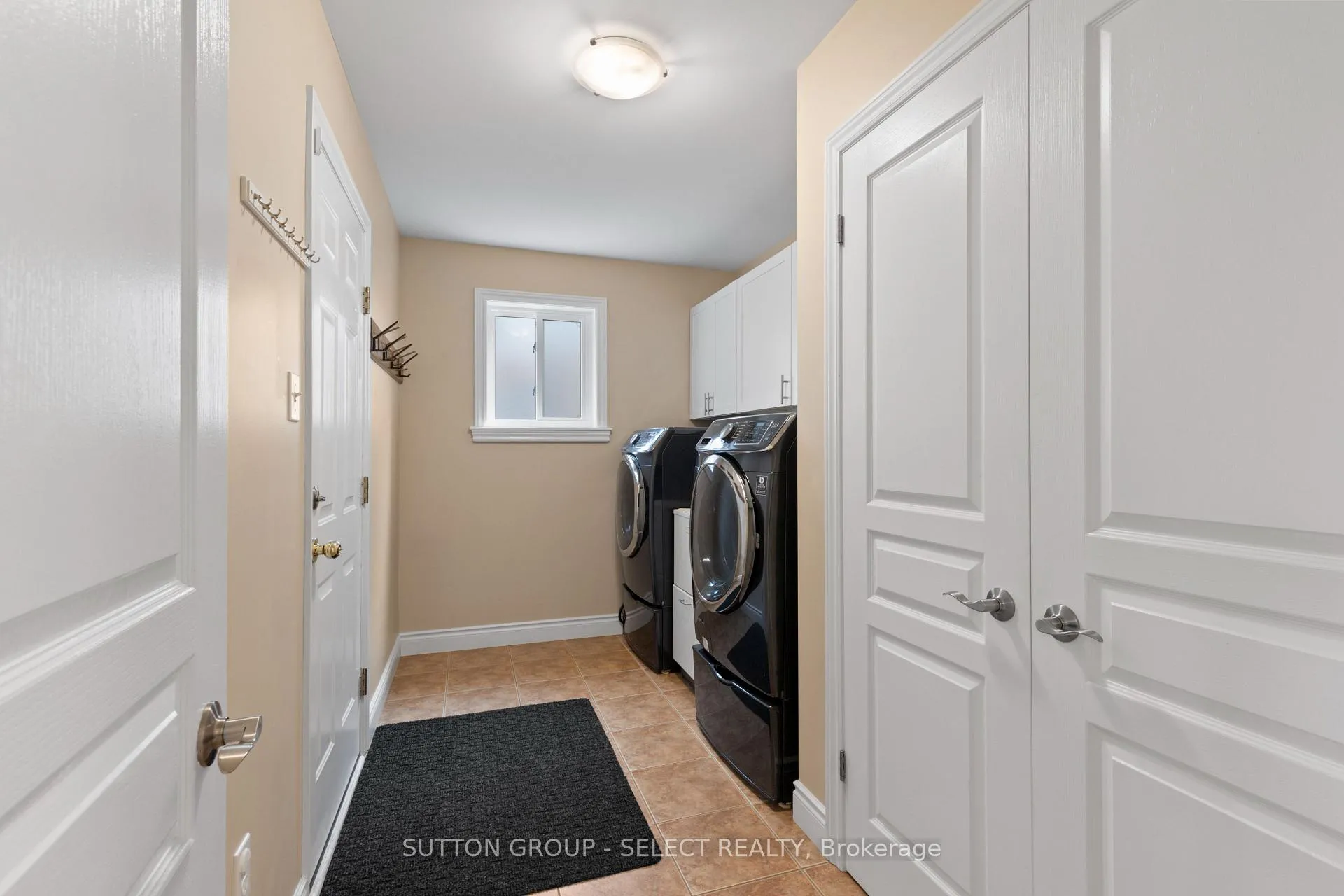 Photo 6 of 1741 Stackhouse Avenue, London, North C — HOMEH