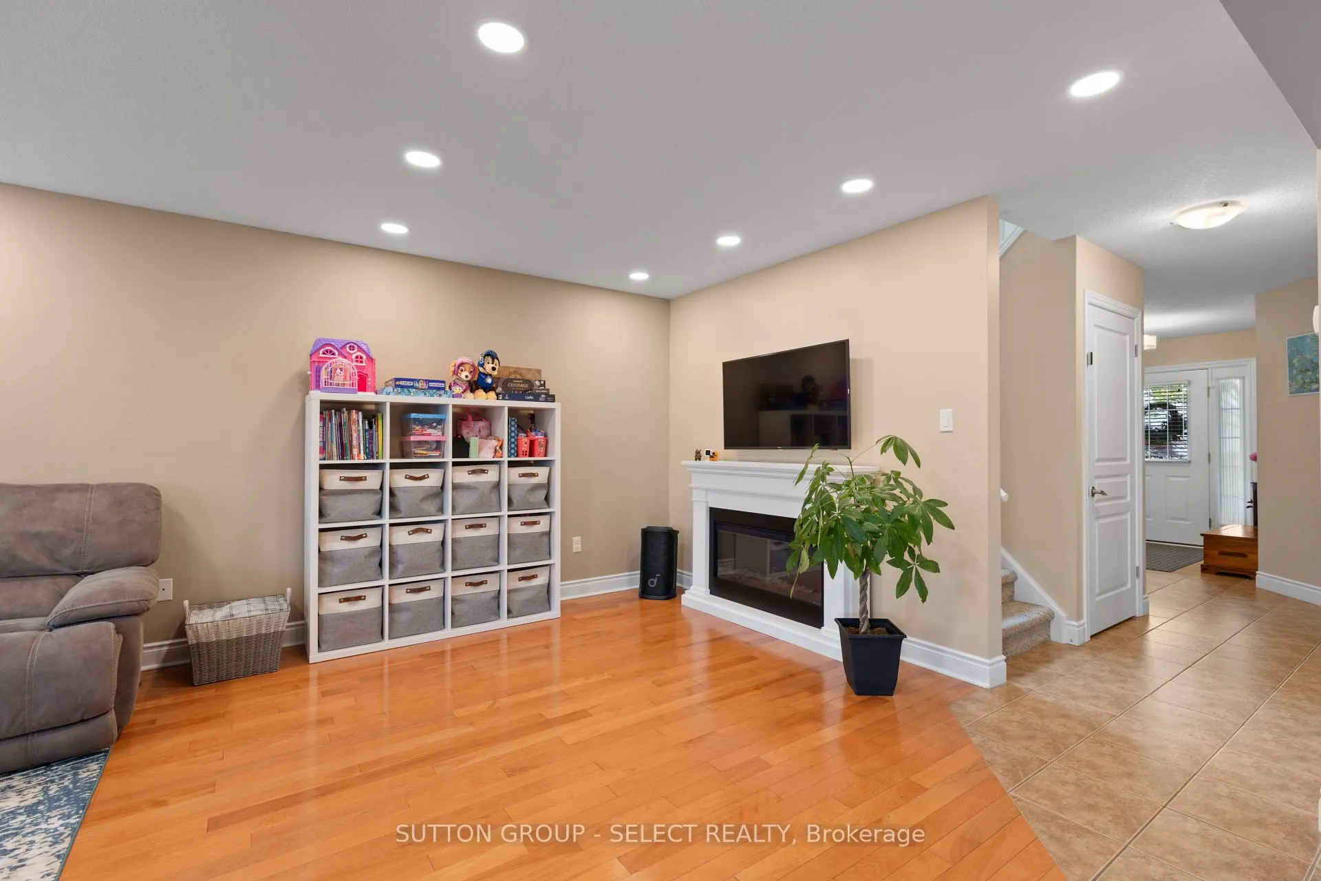Photo 8 of 1741 Stackhouse Avenue, London, North C — HOMEH