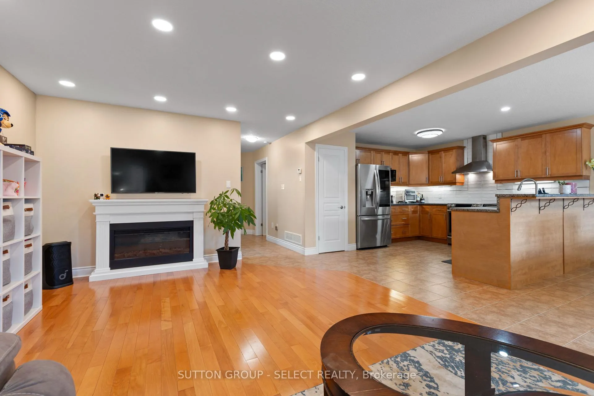 Photo 10 of 1741 Stackhouse Avenue, London, North C — HOMEH