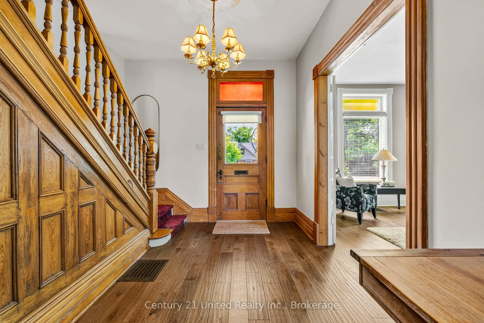 Photo 4 of 186 Aberdeen Avenue, Peterborough, Northcrest Ward 5 — HOMEH