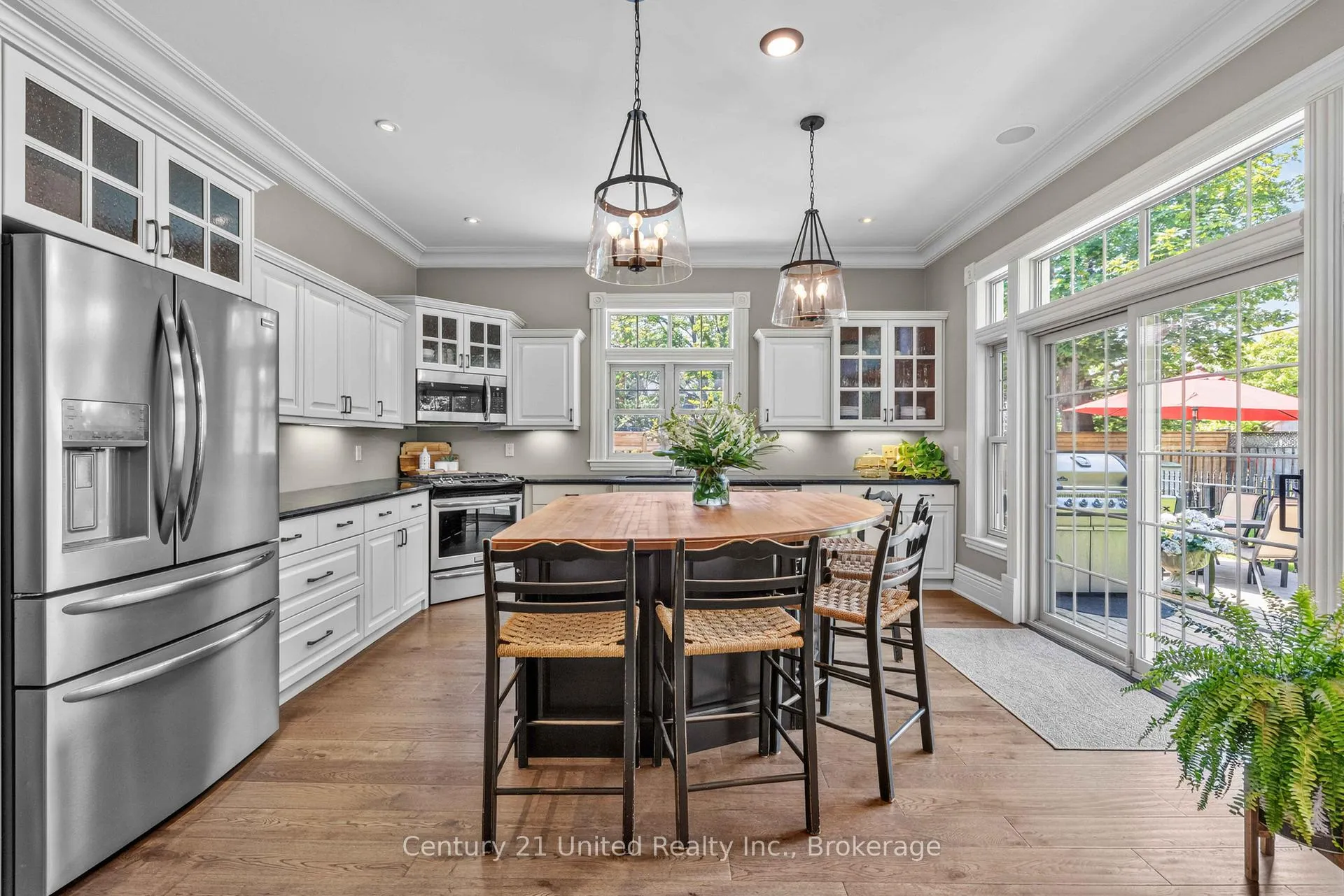 Photo 14 of 186 Aberdeen Avenue, Peterborough, Northcrest Ward 5 — HOMEH