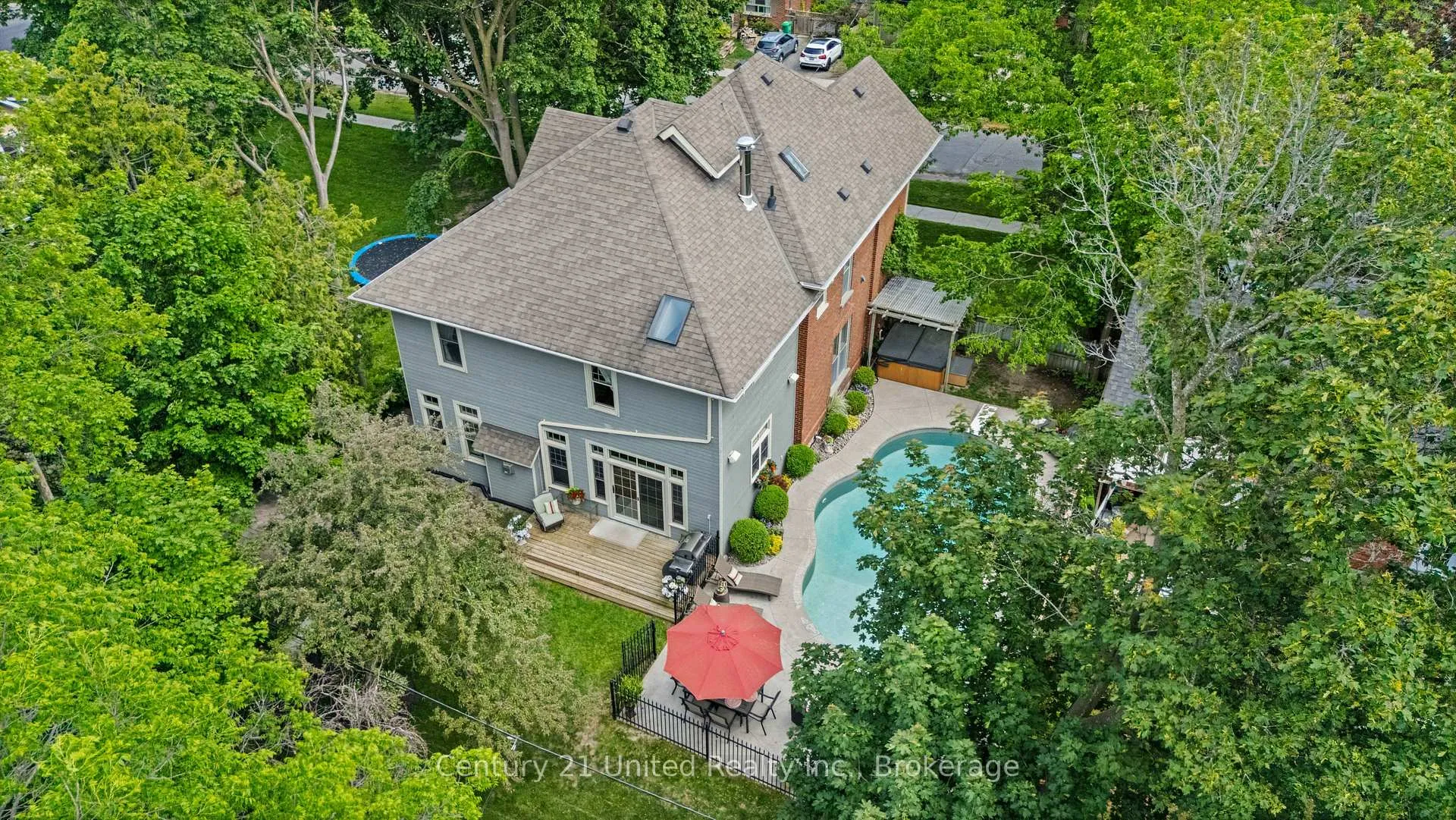 Photo 42 of 186 Aberdeen Avenue, Peterborough, Northcrest Ward 5 — HOMEH
