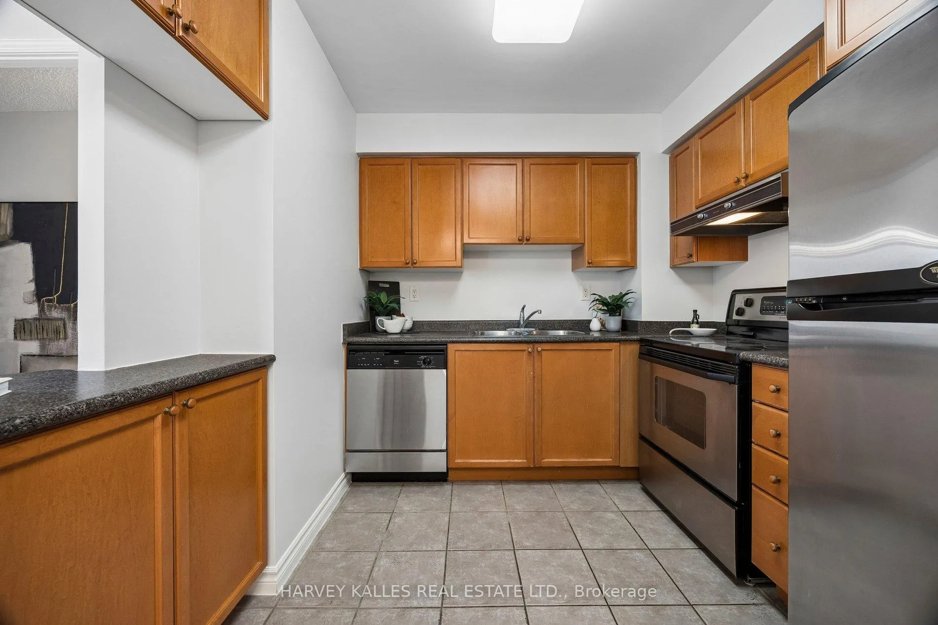 Photo 19 of Unit 302, 745 New Westminster Drive, Vaughan, Brownridge — HOMEH