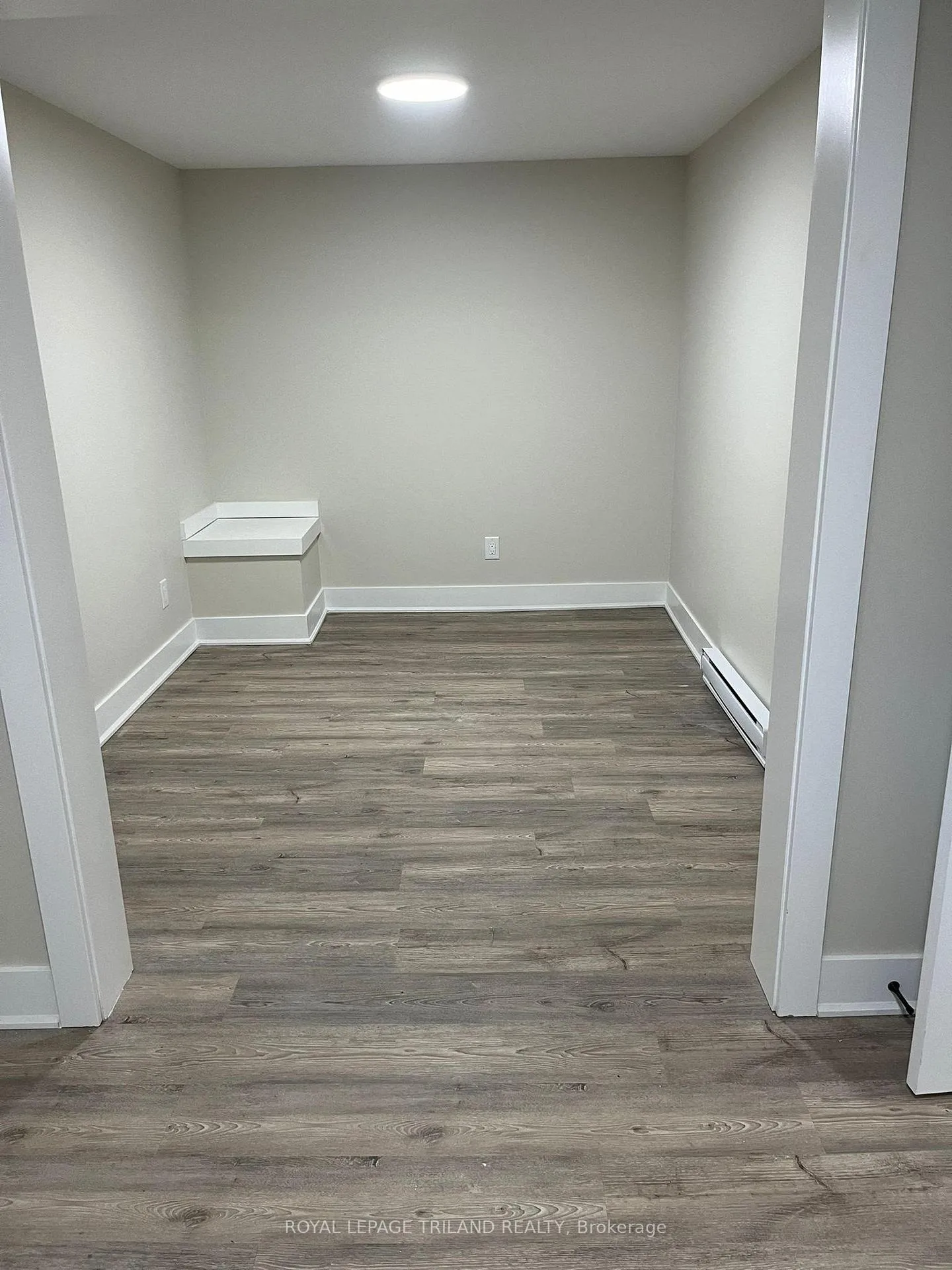 Photo 8 of Unit BASEMENT, 130 Nicholas Crescent, London, South X — HOMEH