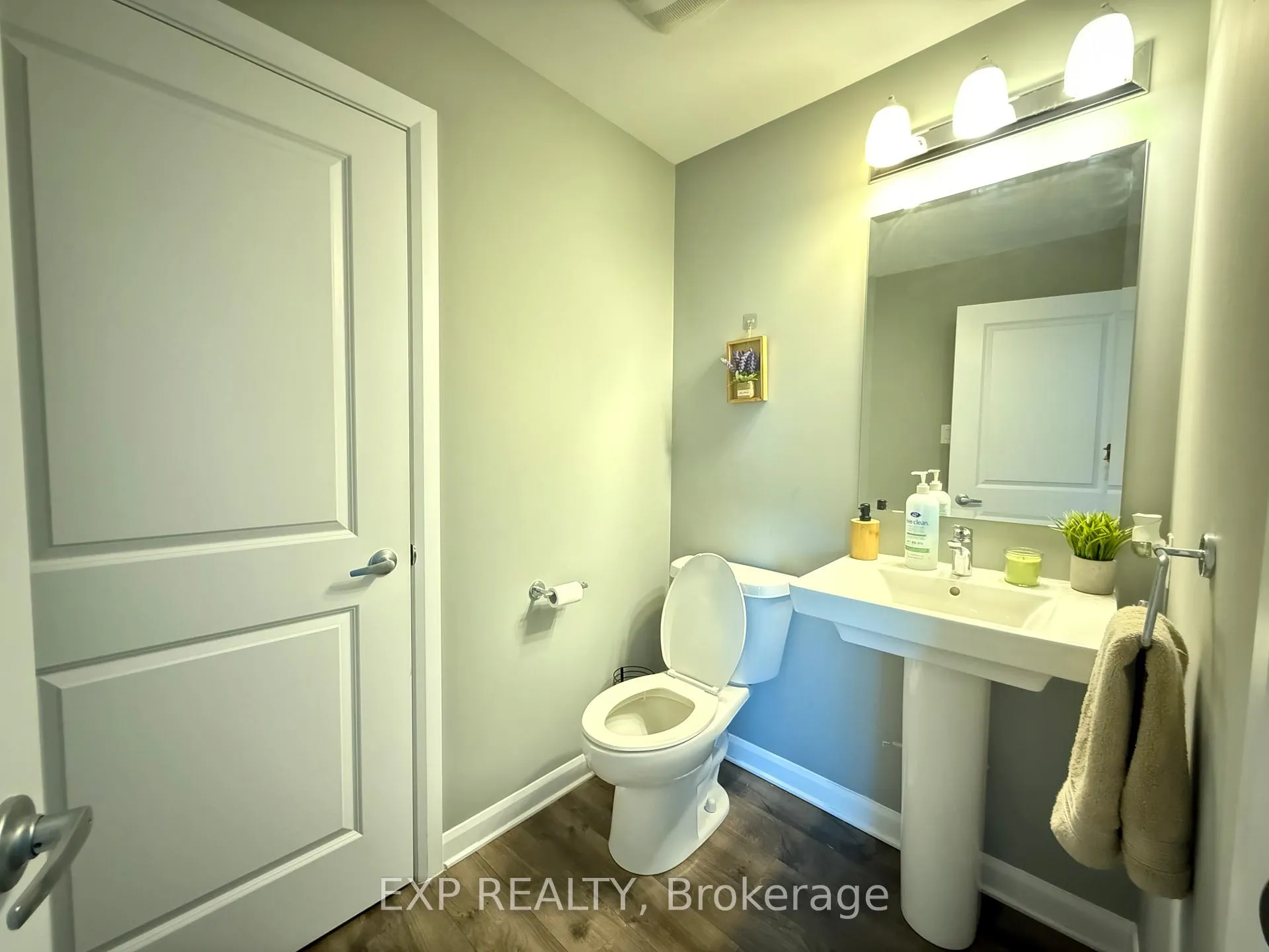 Photo 11 of Unit B, 512 Decoeur Drive, Ottawa, Avalon West — HOMEH