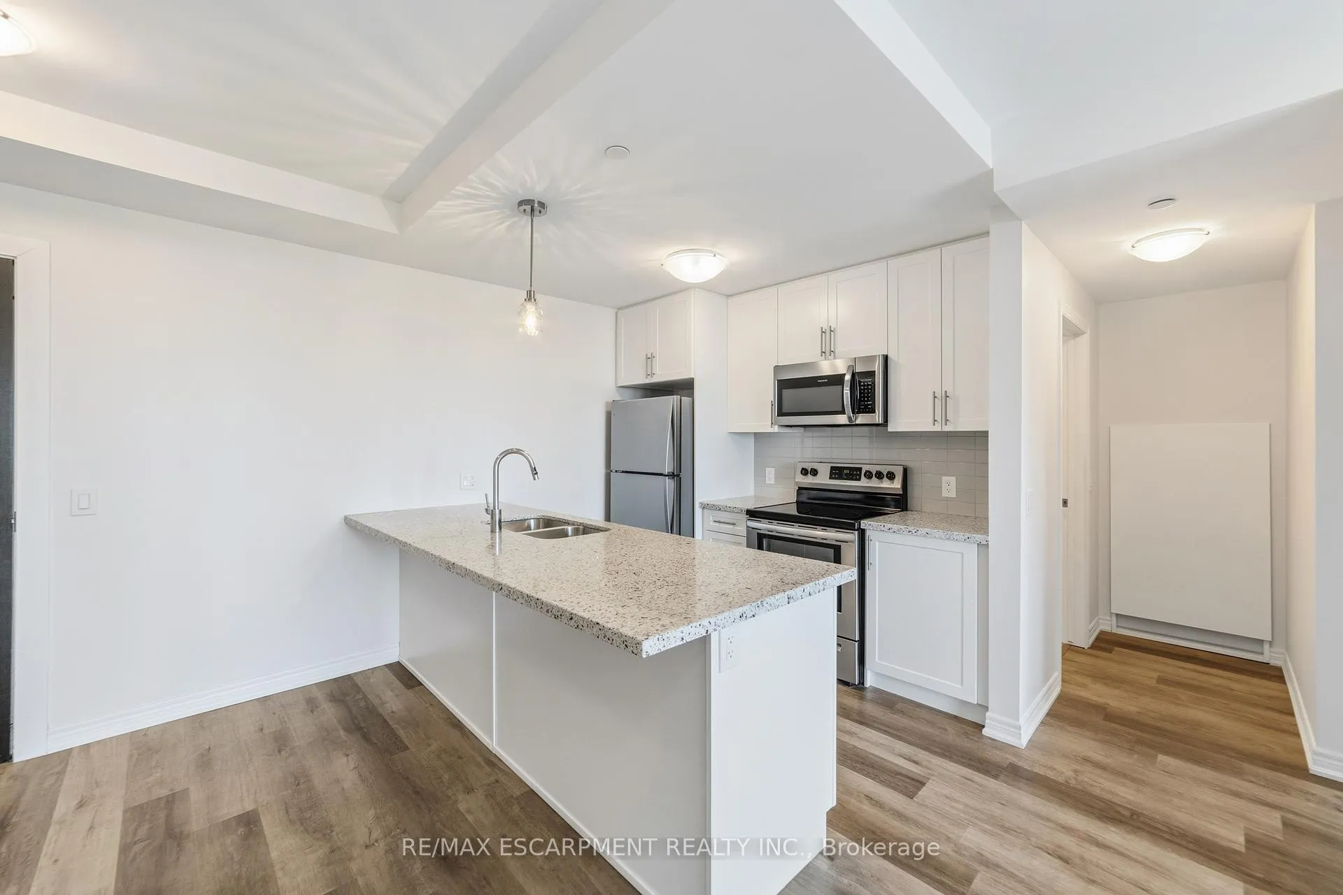 Photo 3 of Unit 302, 2750 King Street E, Hamilton, Gershome — HOMEH