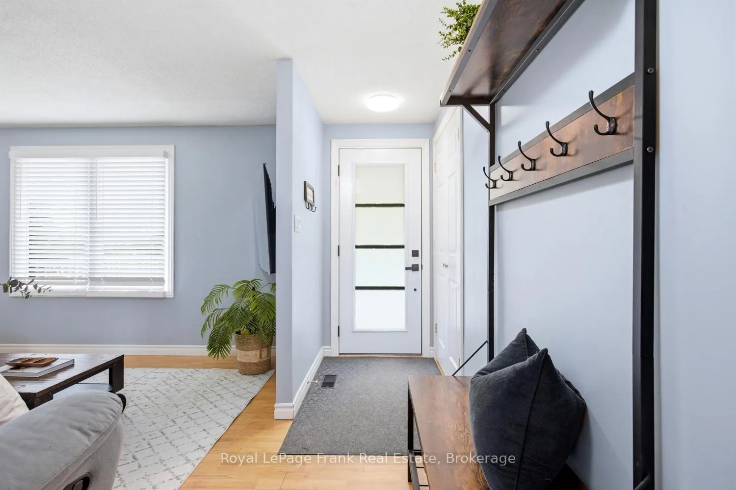 Photo 6 of 93 Reid Street, Kawartha Lakes, Bobcaygeon — HOMEH