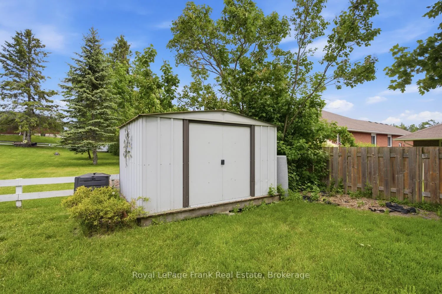 Photo 34 of 93 Reid Street, Kawartha Lakes, Bobcaygeon — HOMEH