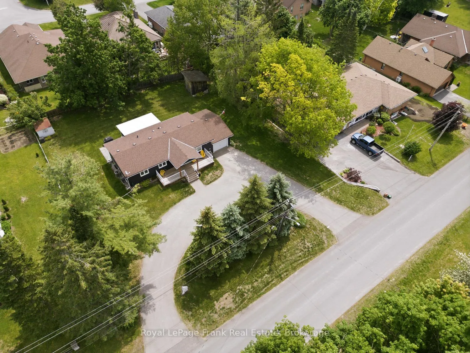 Photo 37 of 93 Reid Street, Kawartha Lakes, Bobcaygeon — HOMEH