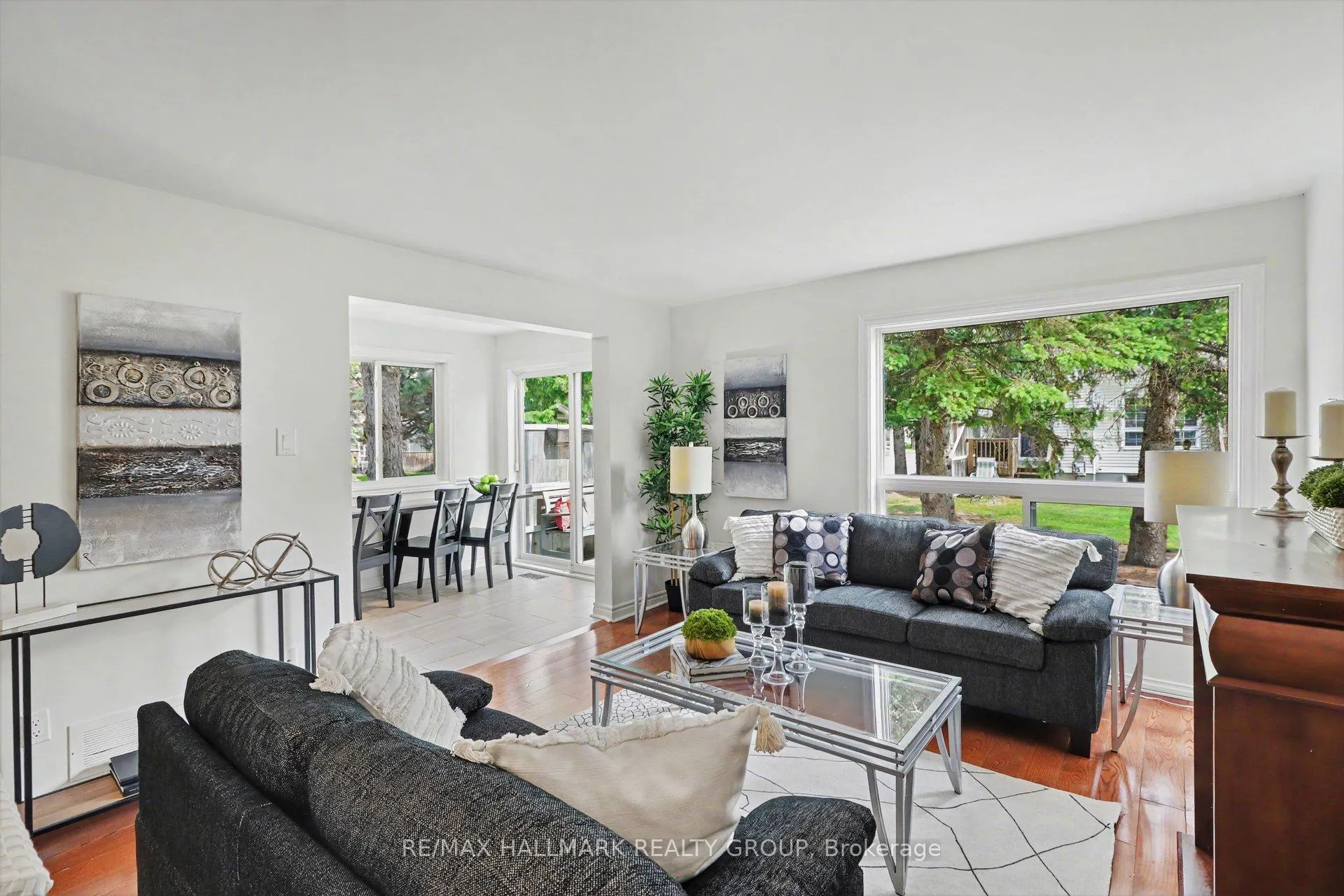 Photo 5 of 27 Sandcliffe Terrace, Ottawa, Centrepointe — HOMEH