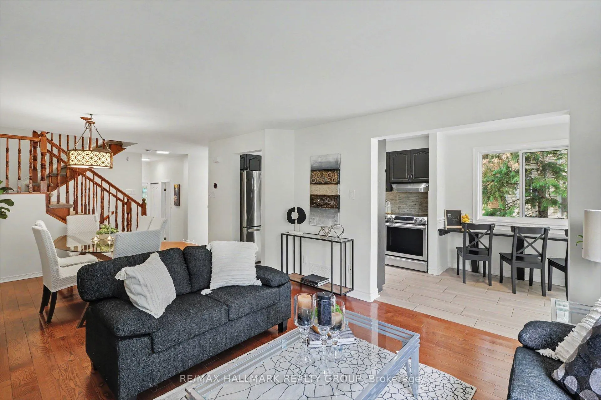 Photo 6 of 27 Sandcliffe Terrace, Ottawa, Centrepointe — HOMEH