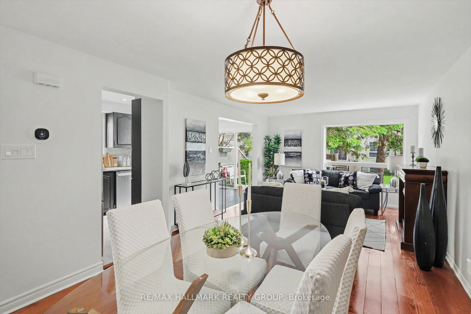 Photo 9 of 27 Sandcliffe Terrace, Ottawa, Centrepointe — HOMEH