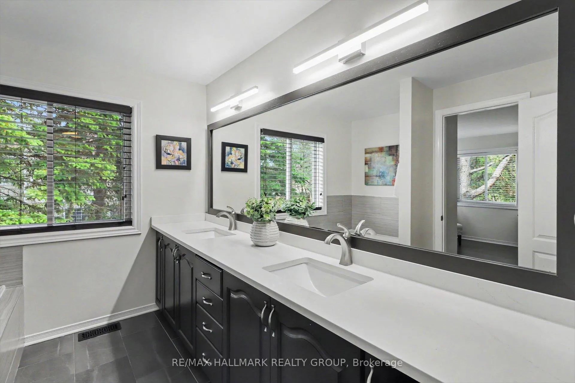 Photo 21 of 27 Sandcliffe Terrace, Ottawa, Centrepointe — HOMEH