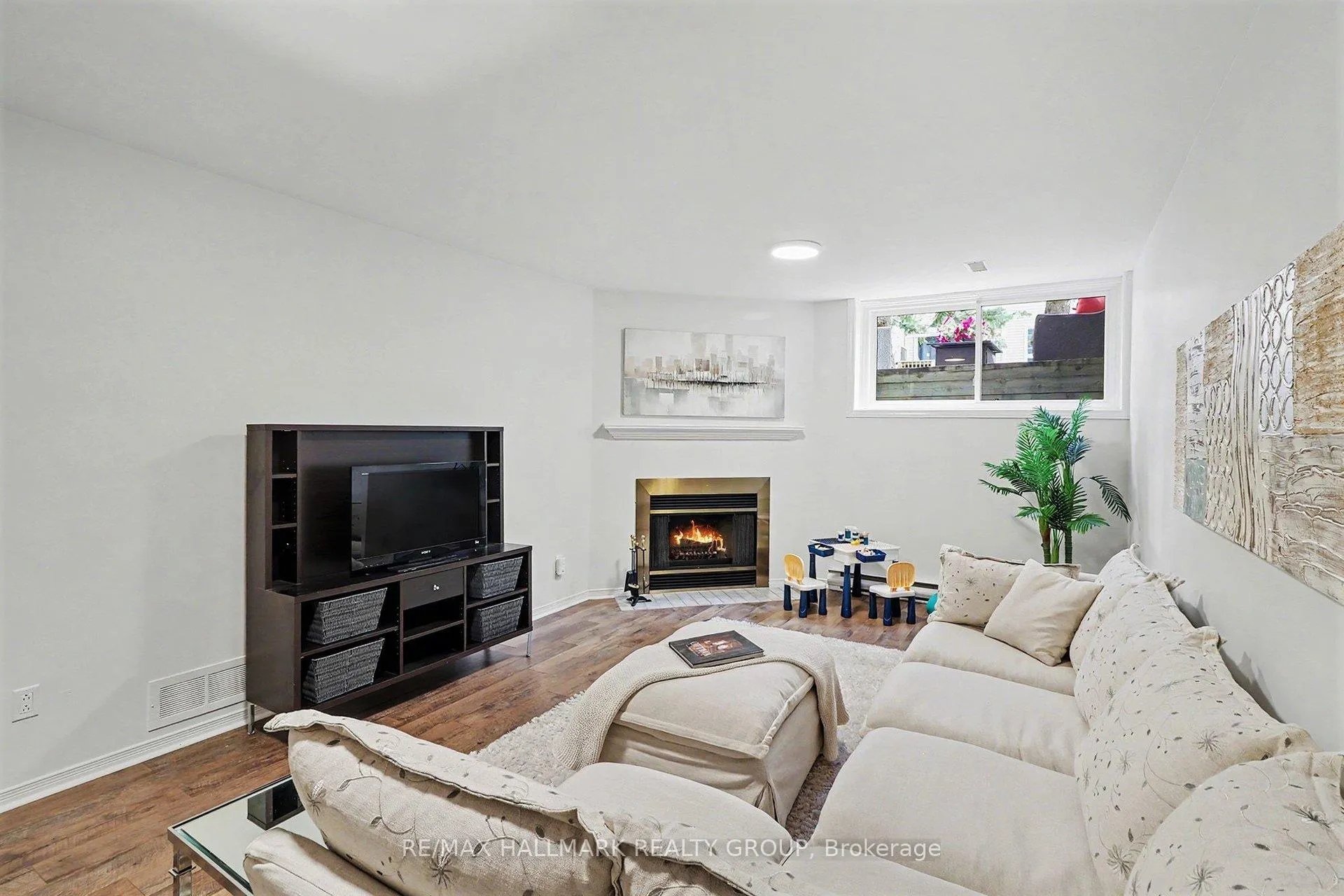 Photo 28 of 27 Sandcliffe Terrace, Ottawa, Centrepointe — HOMEH