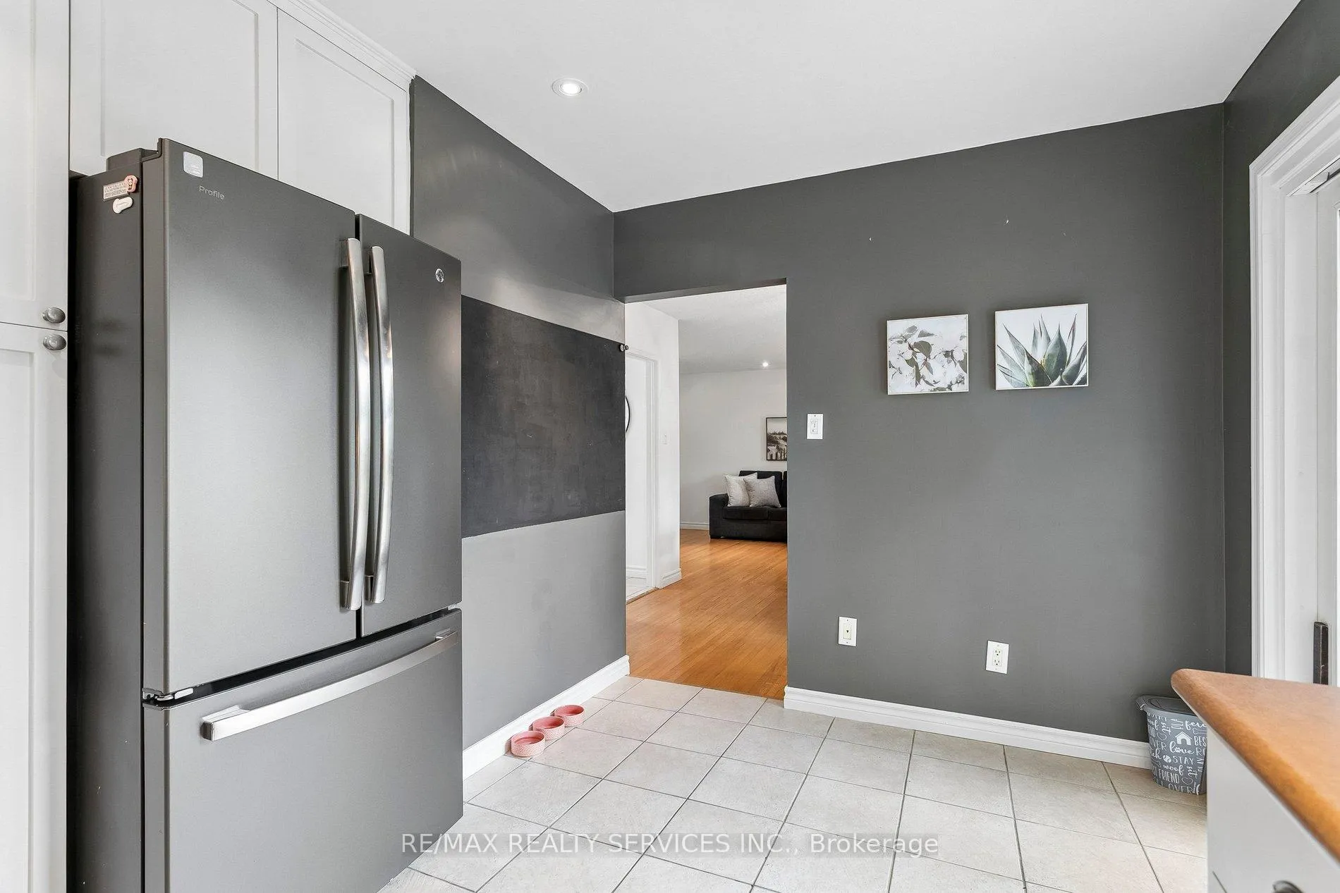 Photo 14 of 26 Watson Crescent, Brampton, Brampton East — HOMEH