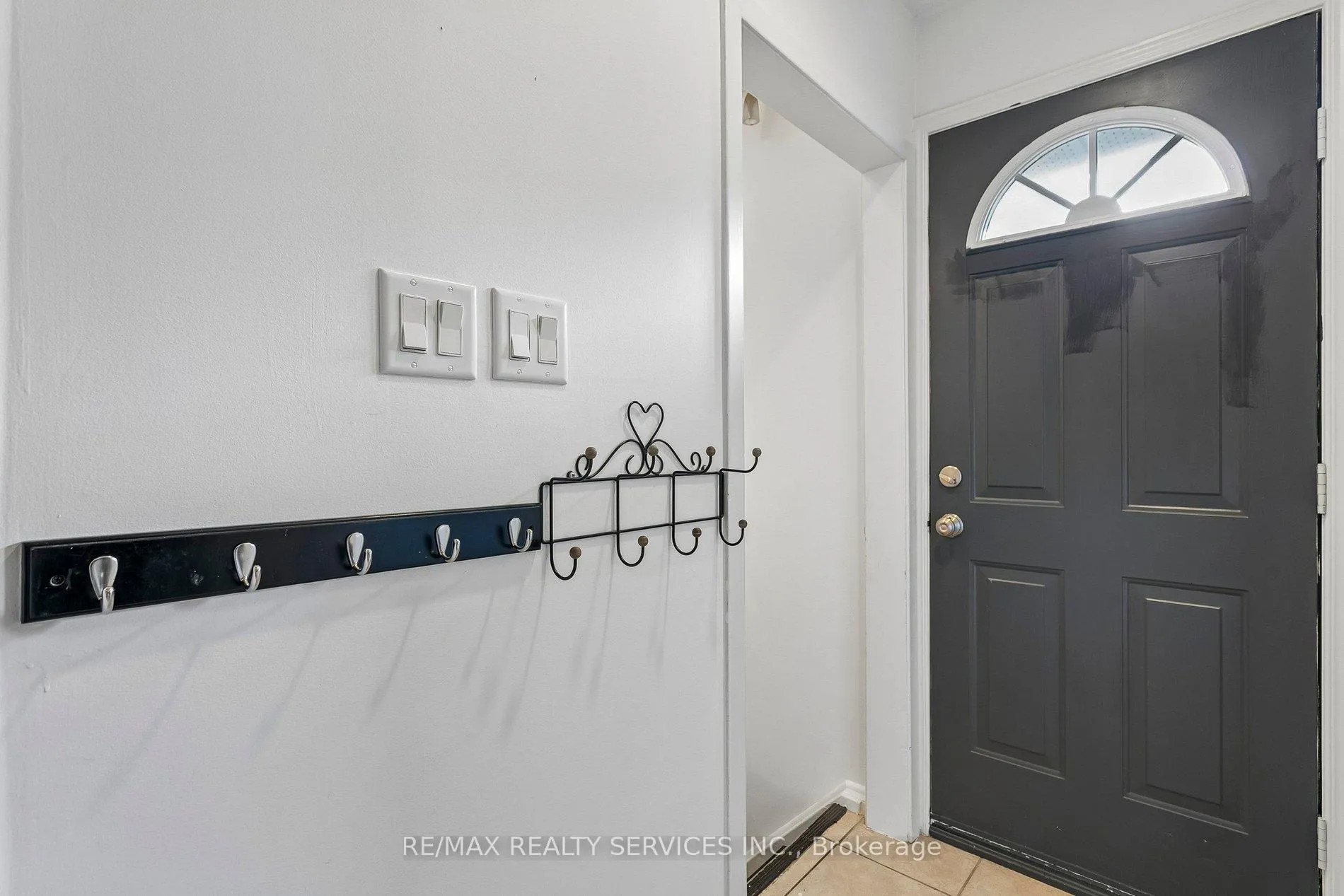 Photo 24 of 26 Watson Crescent, Brampton, Brampton East — HOMEH