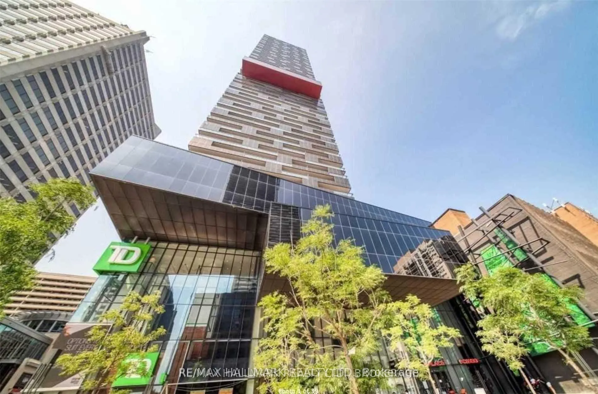 Photo 3 of Unit 4810, 8 Eglinton Avenue E, Toronto, Mount Pleasant West — HOMEH