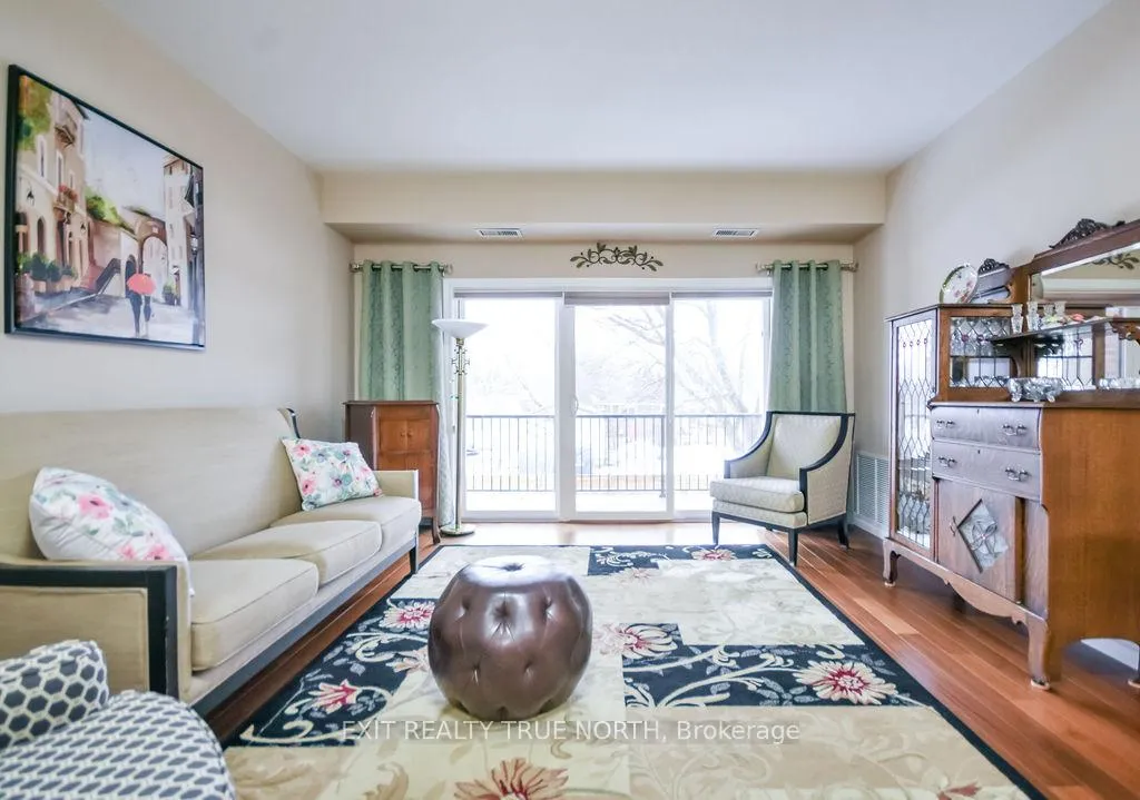 Photo 5 of Unit 204, 19B Yonge Street N, Springwater, Elmvale — HOMEH
