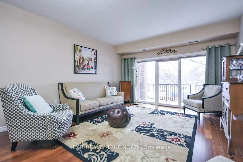 Photo 6 of Unit 204, 19B Yonge Street N, Springwater, Elmvale — HOMEH