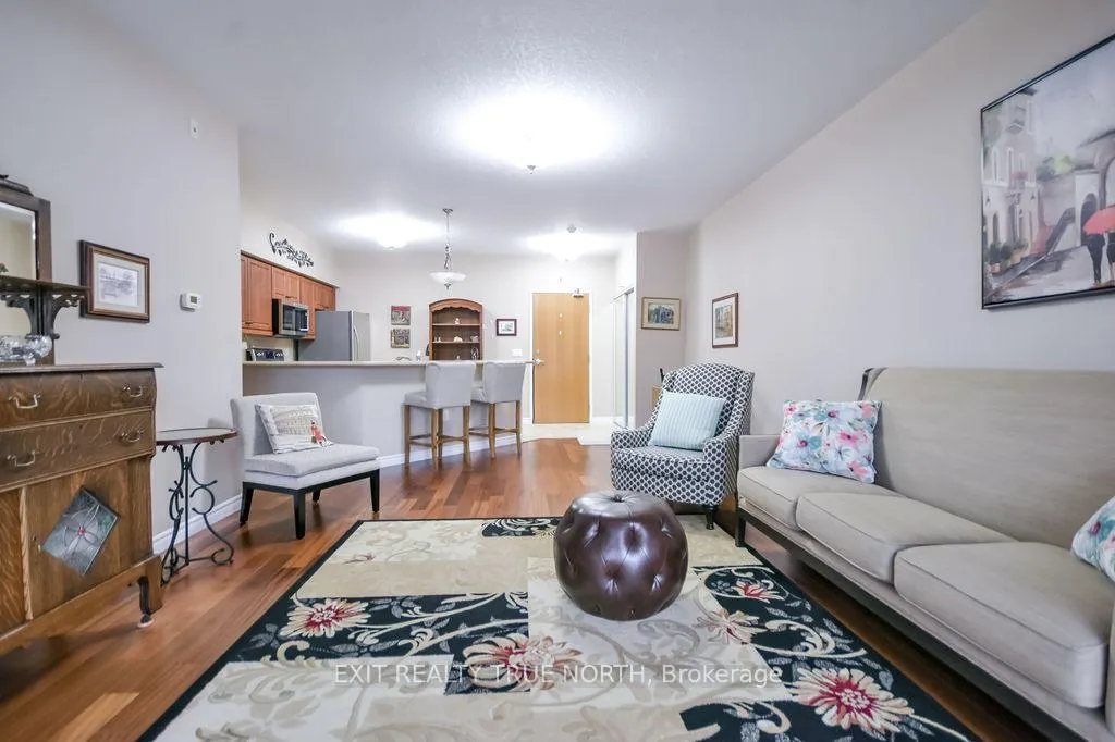 Photo 7 of Unit 204, 19B Yonge Street N, Springwater, Elmvale — HOMEH