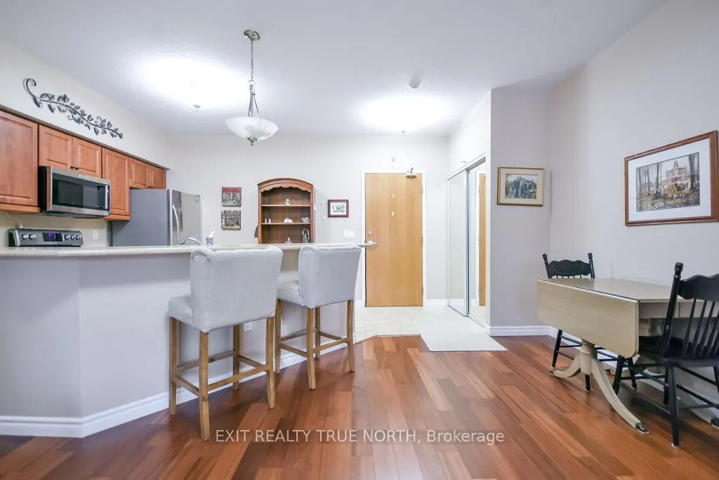 Photo 8 of Unit 204, 19B Yonge Street N, Springwater, Elmvale — HOMEH